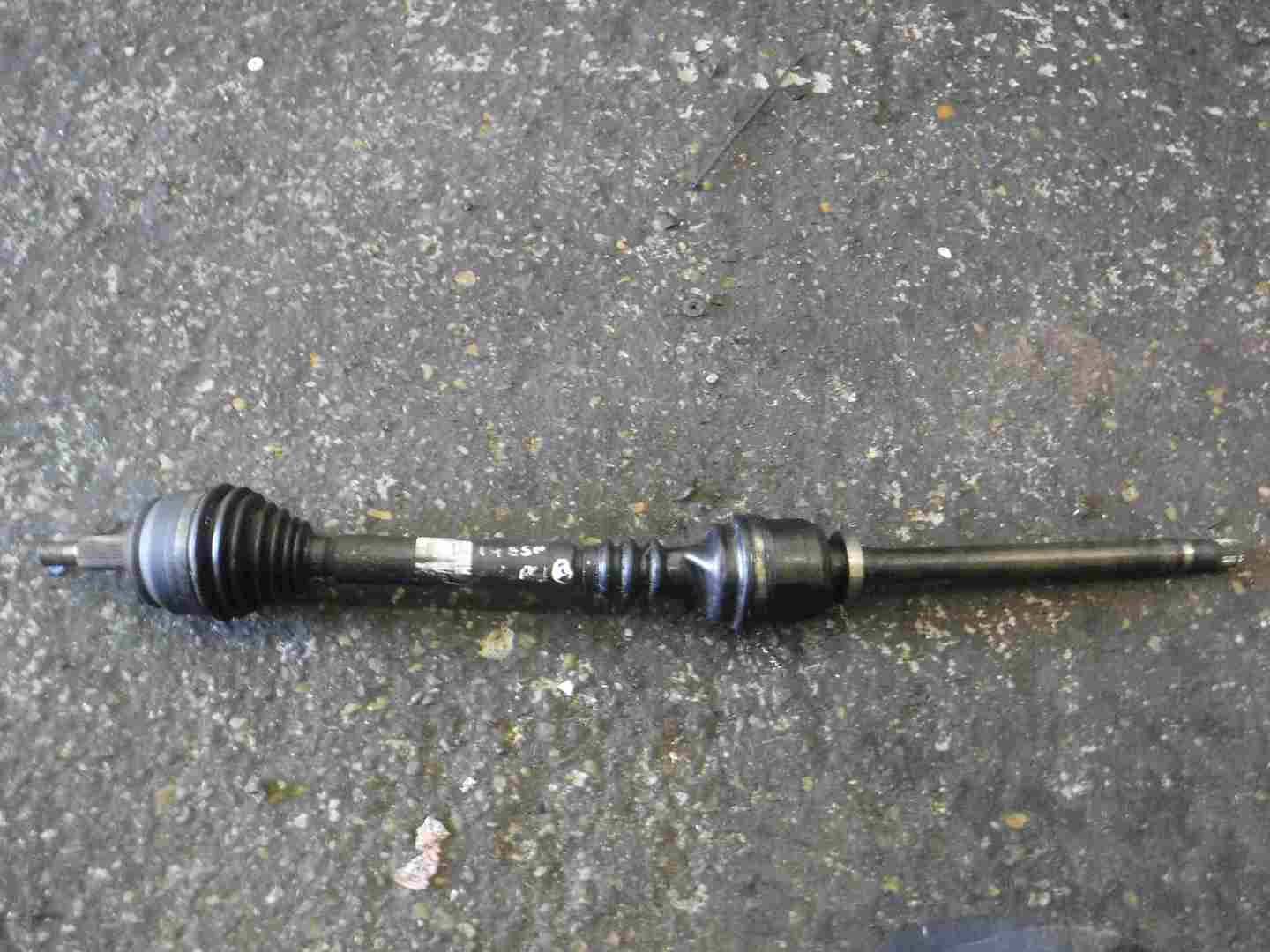 Renault Espace 2003-2013 2.2 dCi Drivers OSF Front Driveshaft 8200387407