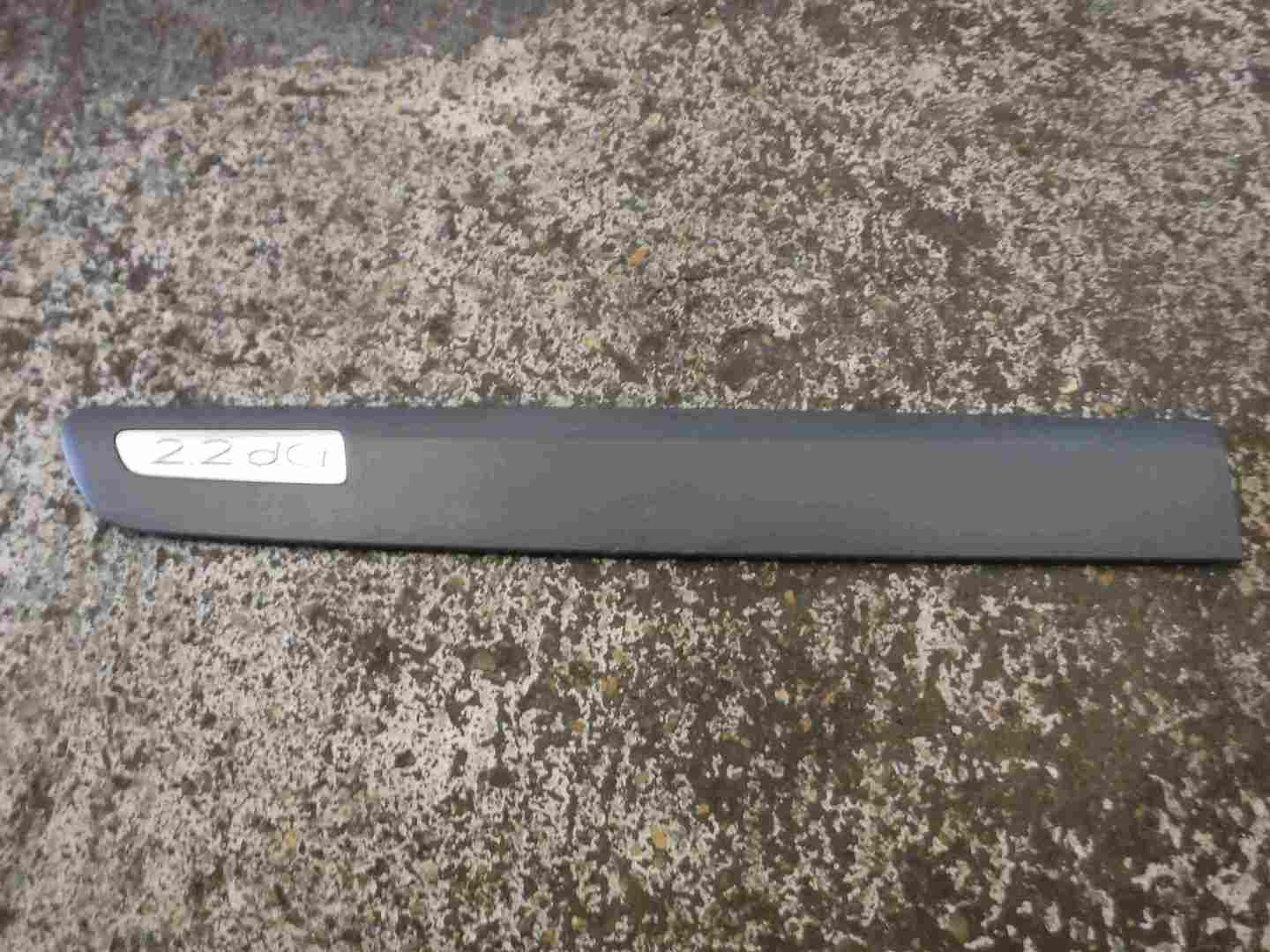 Renault Espace 2003-2013 2.2 dCi Passenger NSF Front Door Moulding Trim