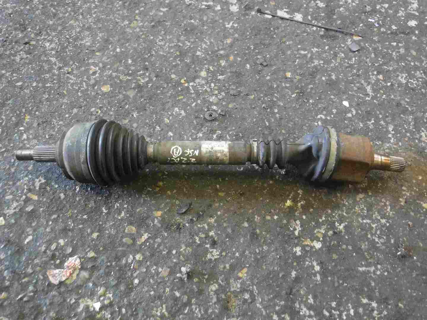 Renault Espace 2003-2013 2.2 dCi Passenger NSF Front Driveshaft 8200387408