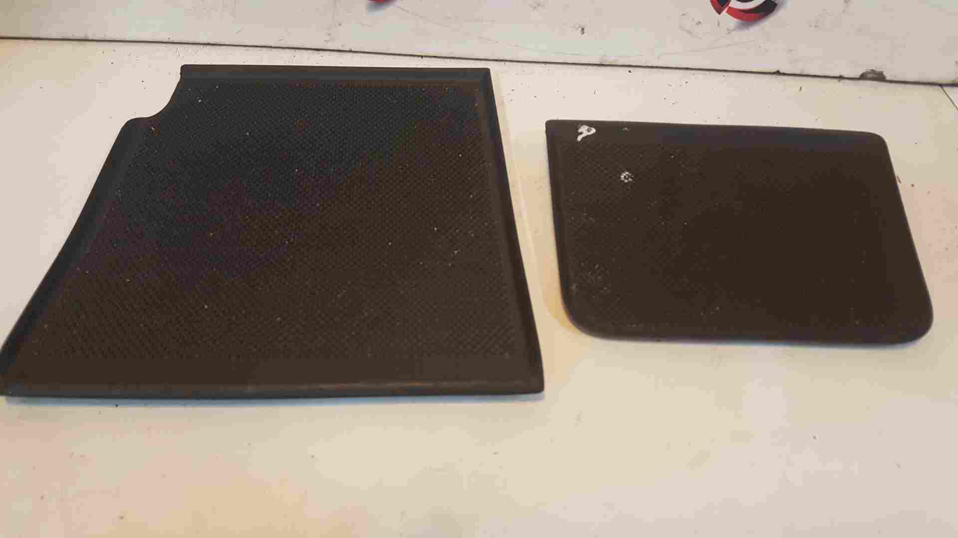 Renault Espace 2003-2013 Centre Interior Rubber Matt Mats  8200443128