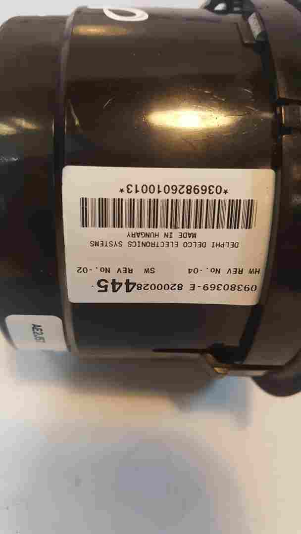 Thumb 6 Renault Espace 2003-2013 Drivers Door Heater Controls 8200028445 Worn