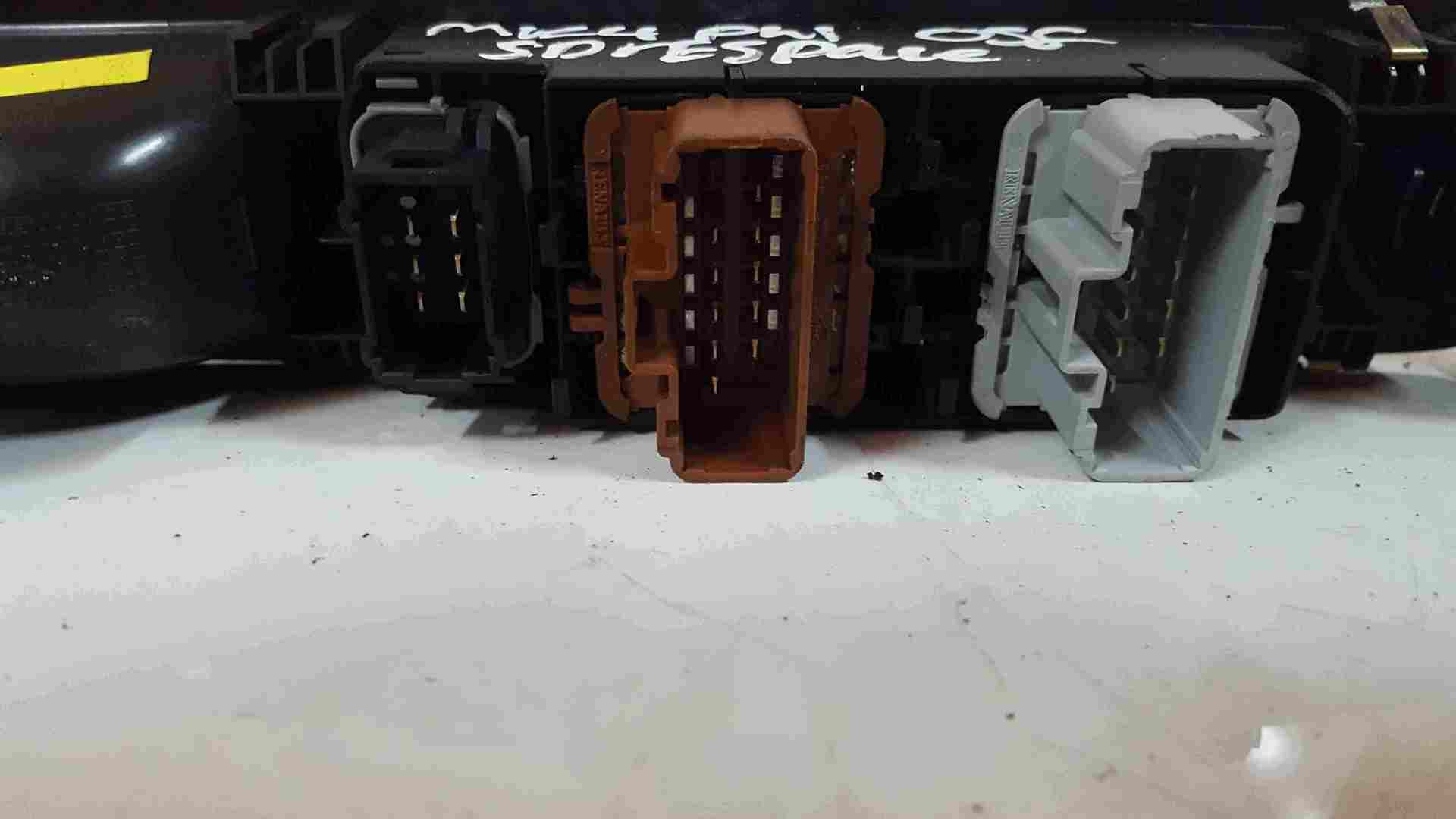 Thumb 4 Renault Espace 2003-2013 Drivers OSF Front Window Switch Mirror Adjuster Panel