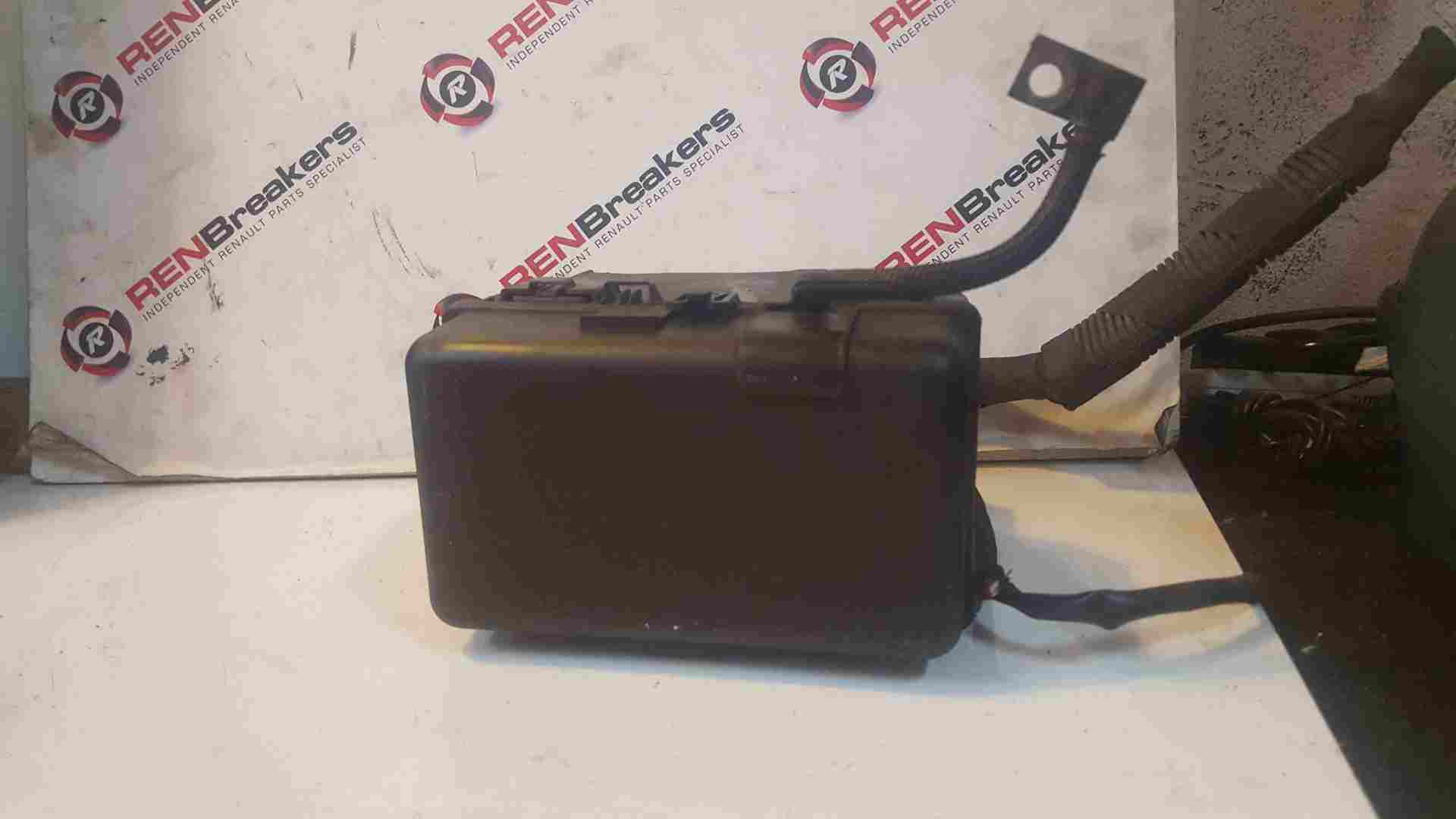 Thumb 6 Renault Espace 2003-2013 Engine Fuse Relay BOX 240115598R M9r 