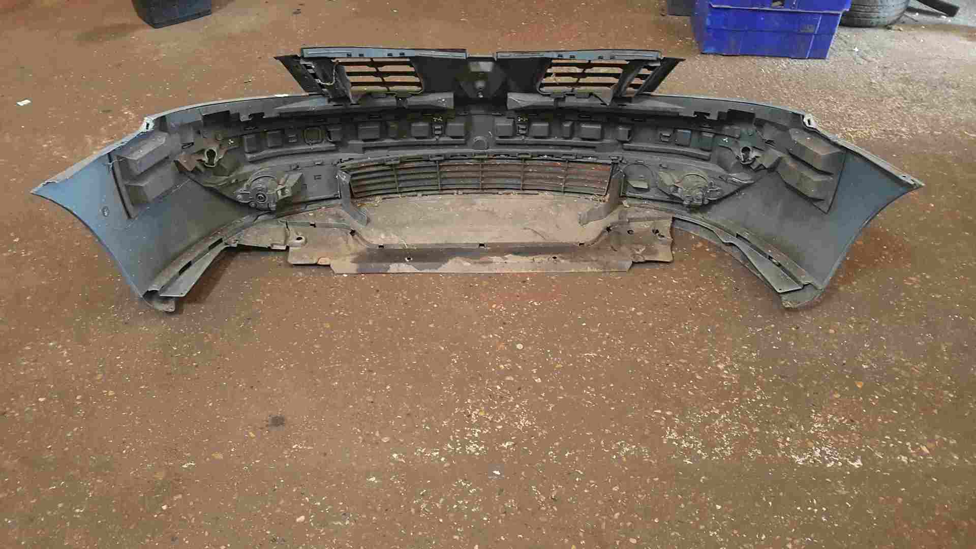 Thumb 5 Renault Espace 2003-2013 Front Bumper Purple Blue TED47