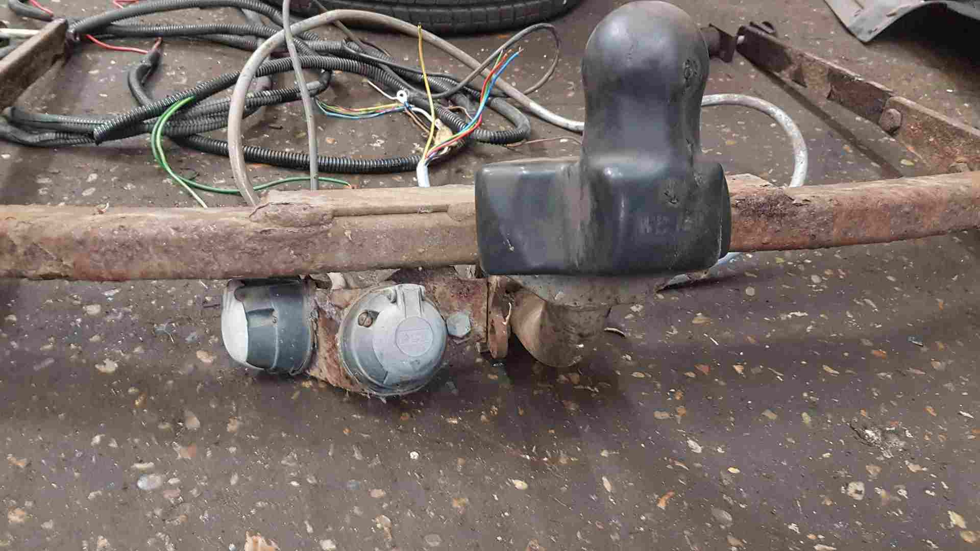 Thumb 2 Renault Espace 2003-2013 Rear TOW Bar Complete + Electrics