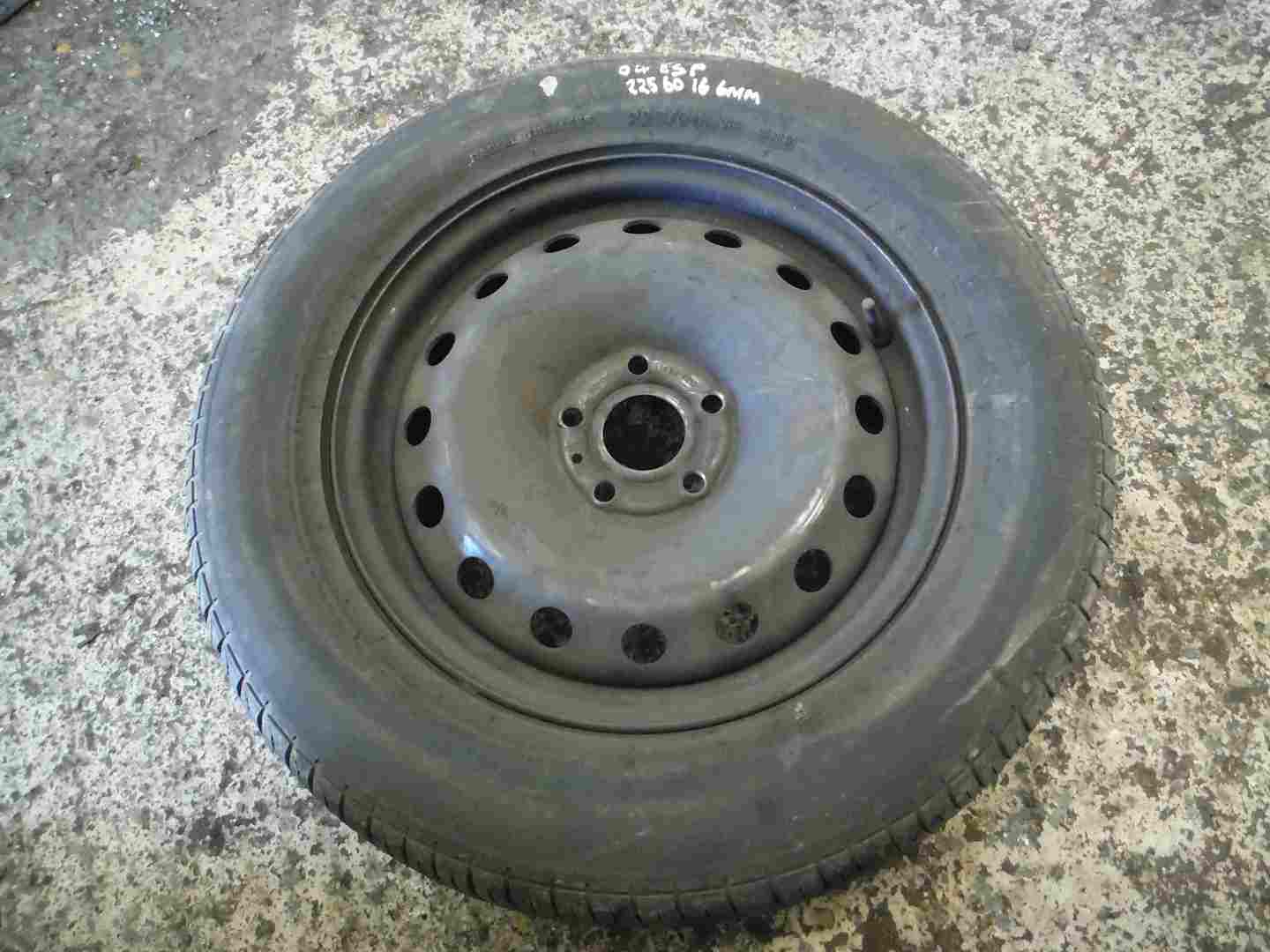 Renault Espace 2003-2013 Steel Wheel RIM + Tyre 225 60 16 4Mm Tread 3/5