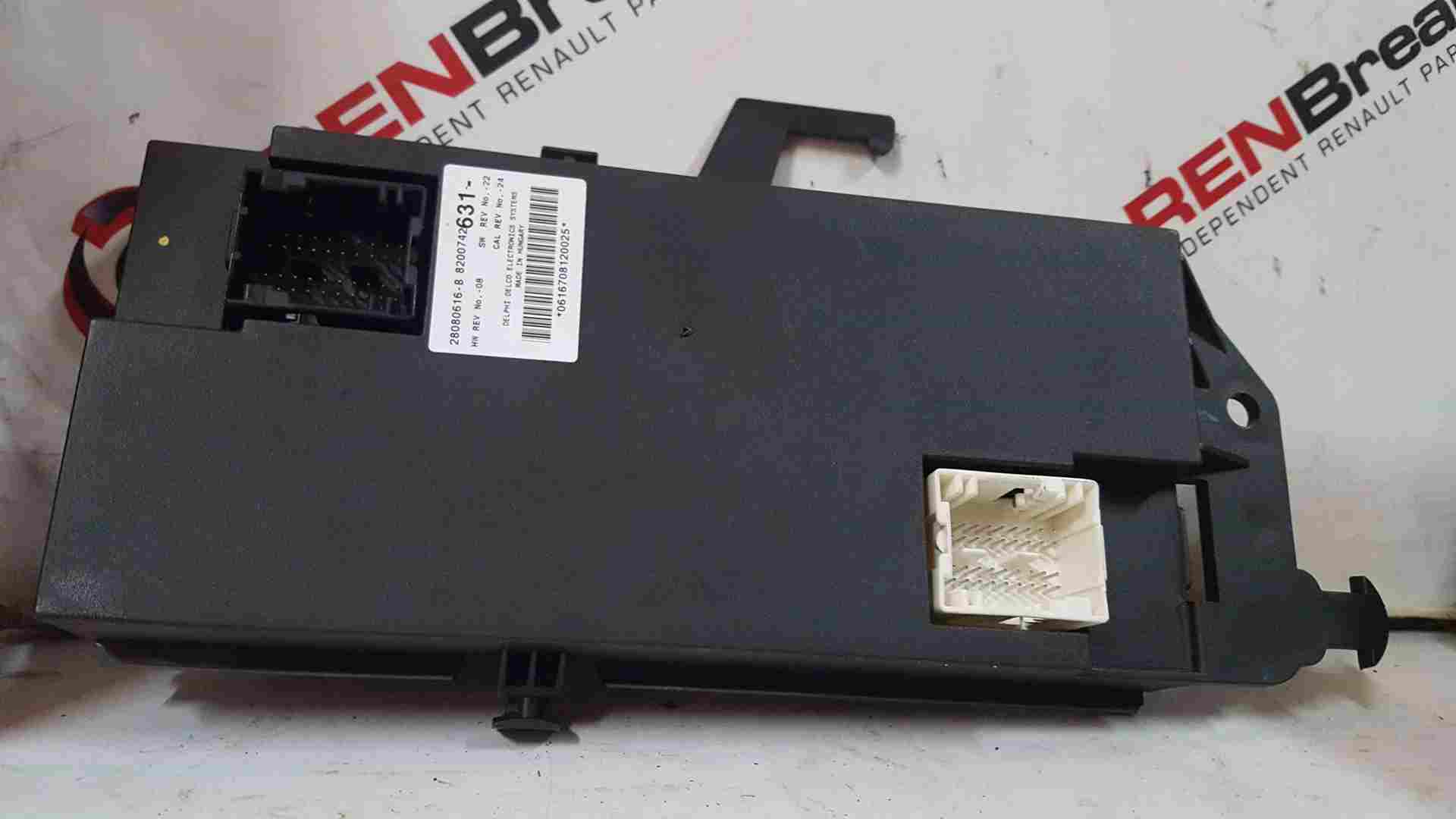 Thumb 6 Renault Espace 2003-2013 Comfort Control Module 8200742631