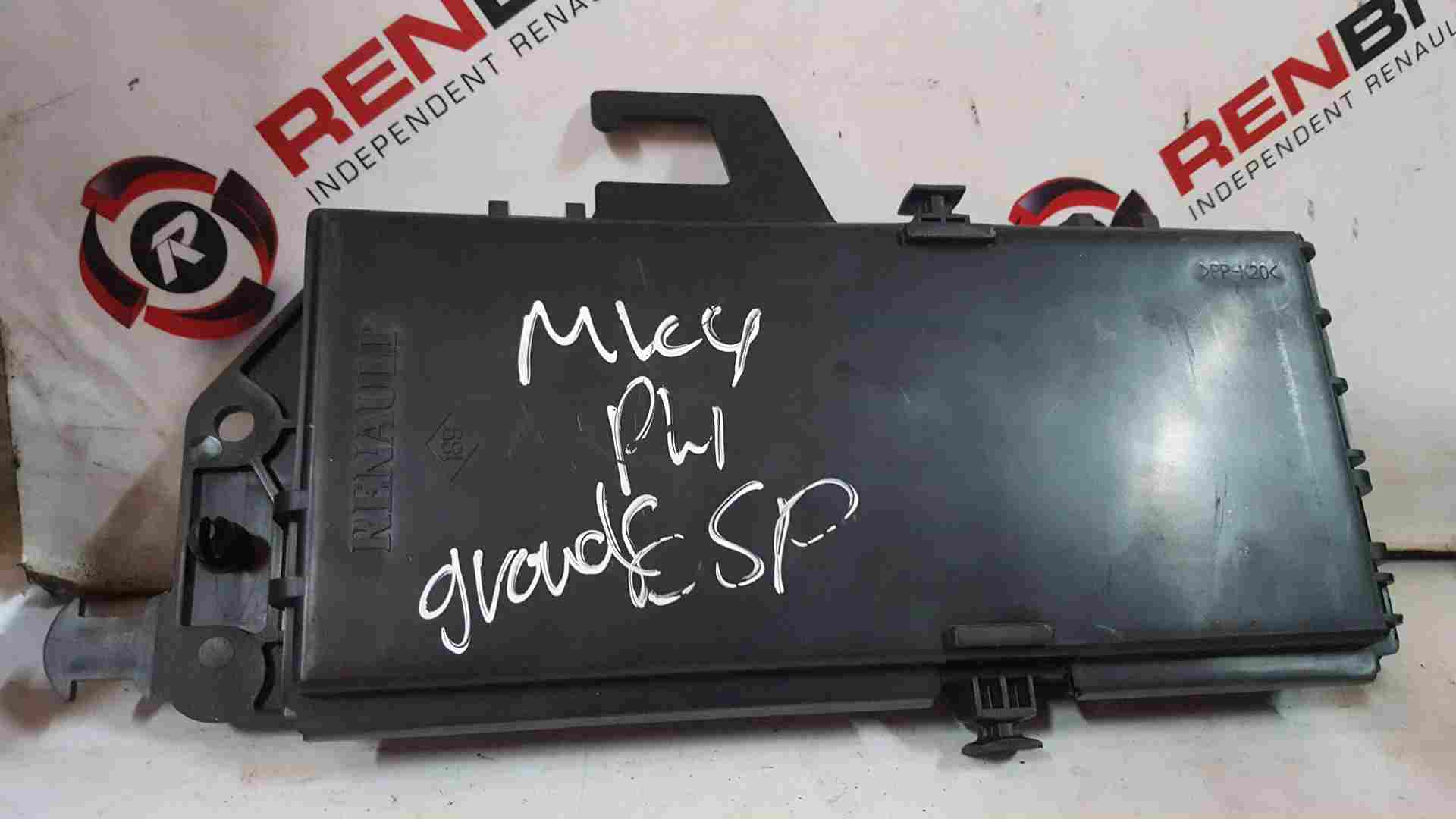 Renault Espace 2003-2013 Comfort Control Module 8200742631