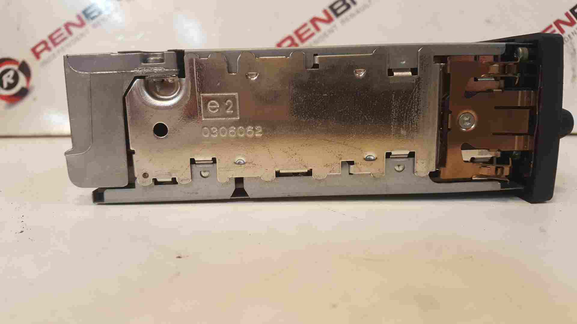 Thumb 6 Renault Espace MK4 2006-2013  Cd Player SAT Nav Navigation Radio Player 