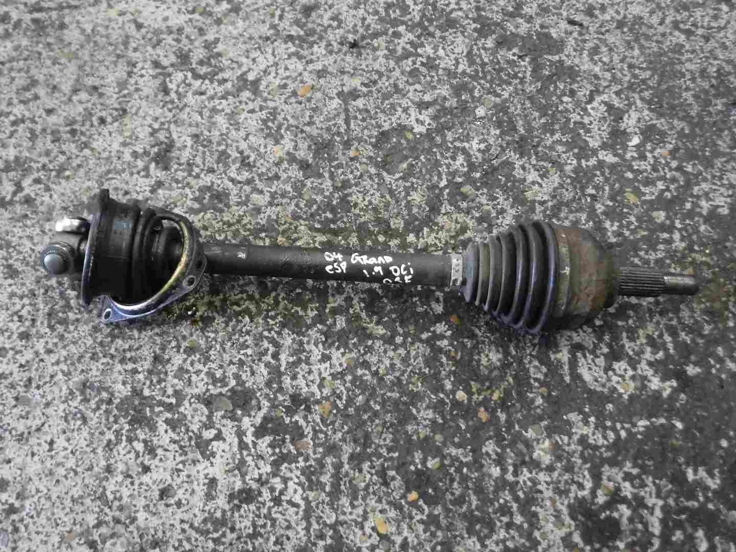 Renault Grand Espace 2003-2013 1.9 dCi Passenger NSF Front Driveshaft 8200470138