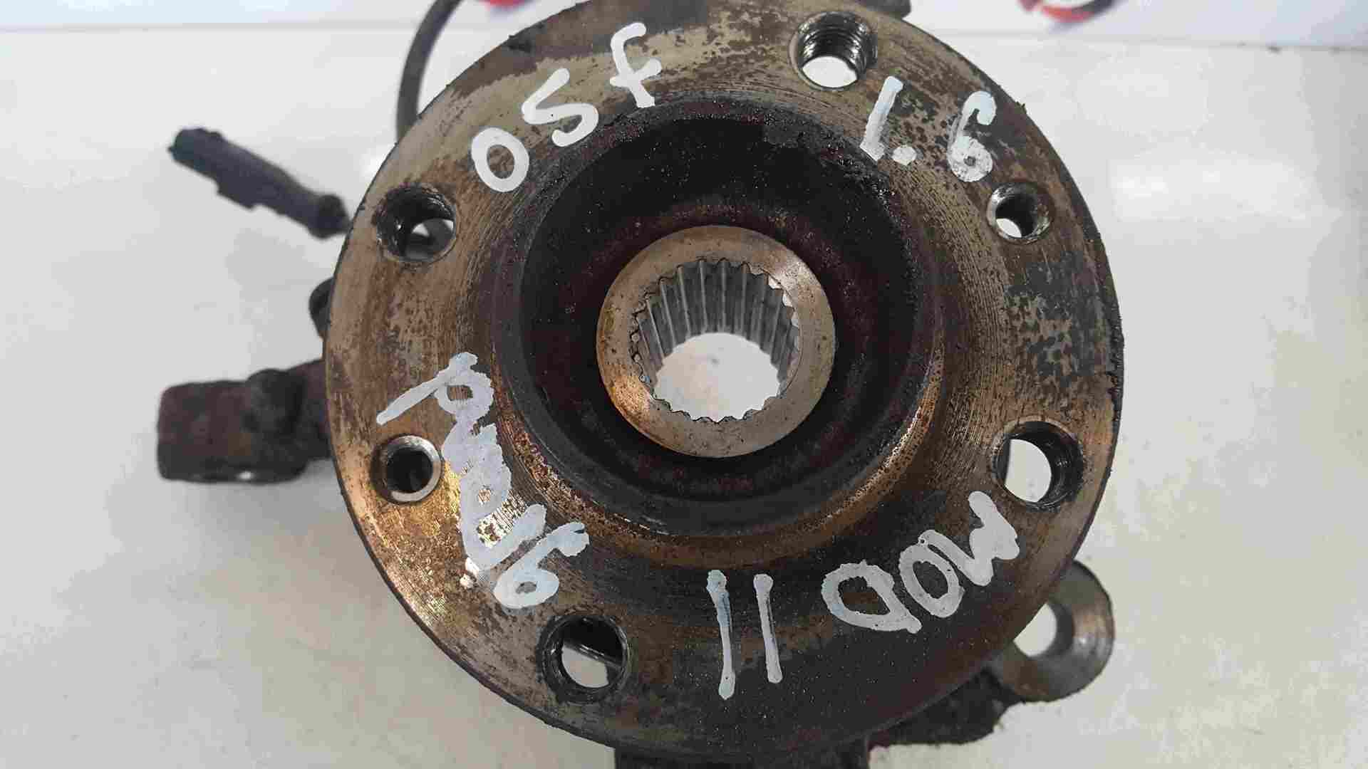 Thumb 2 Renault Grand Modus 2008-2012 1.6 16v Drivers OSF Front Wheel Hub