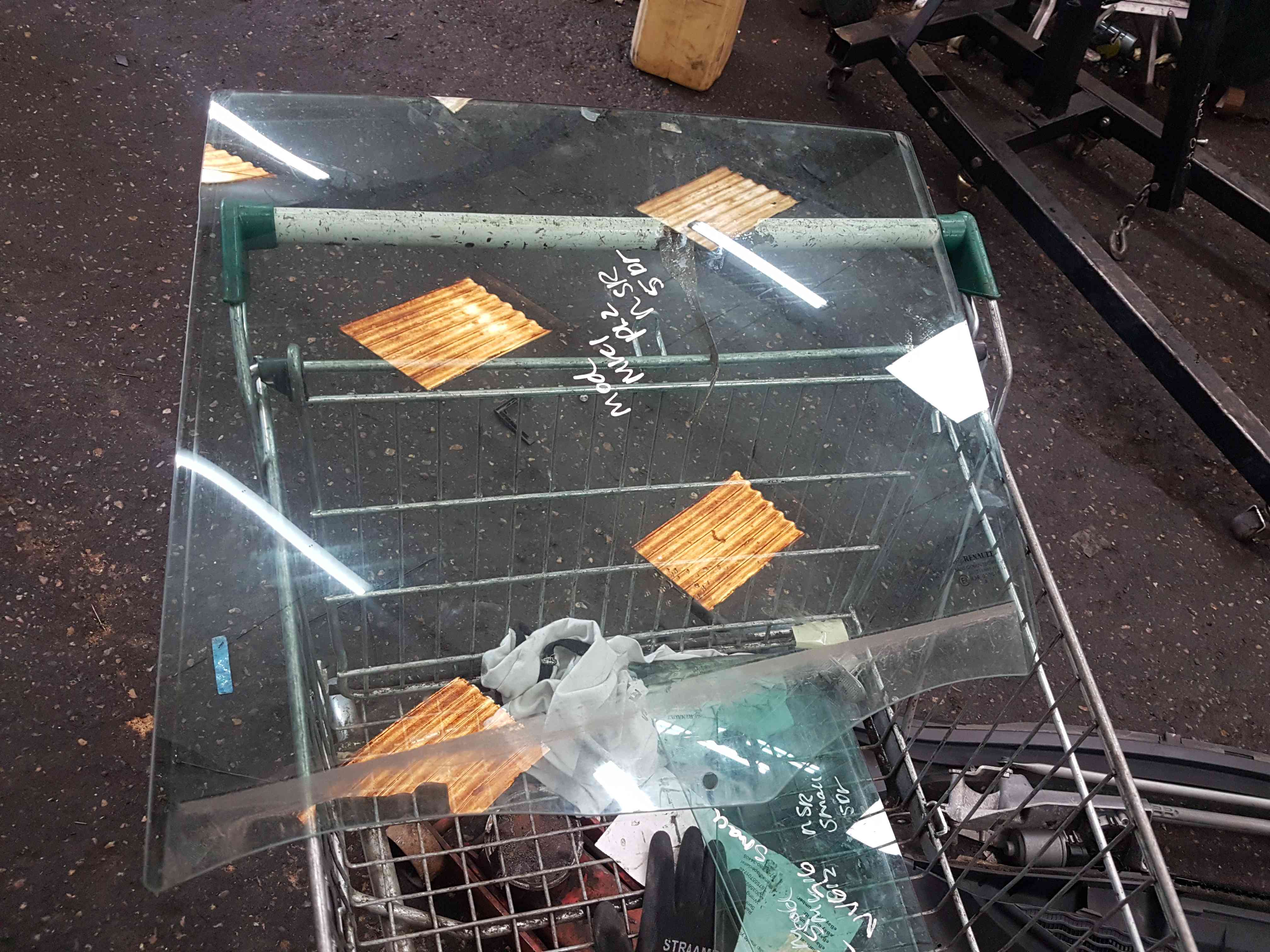 Thumb 3 Renault Grand Modus 2008-2012 Passenger NSR Rear Window Glass