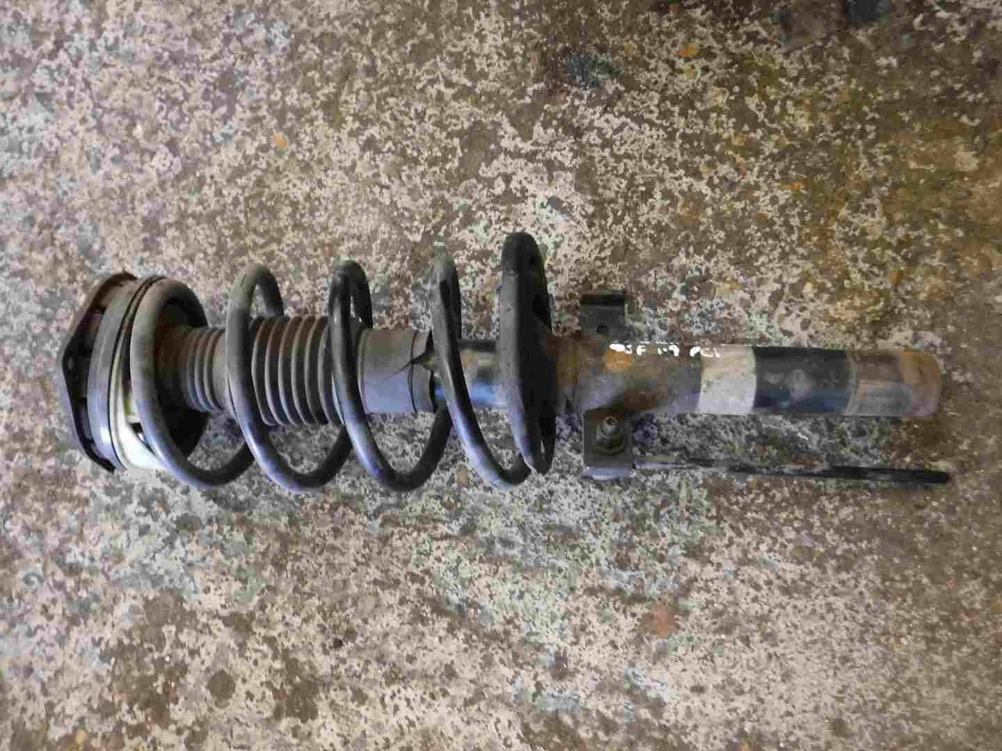 Renault Grand Scenic 2003-2009 1.6 16v Drivers OSF Front Spring Shock Suspension