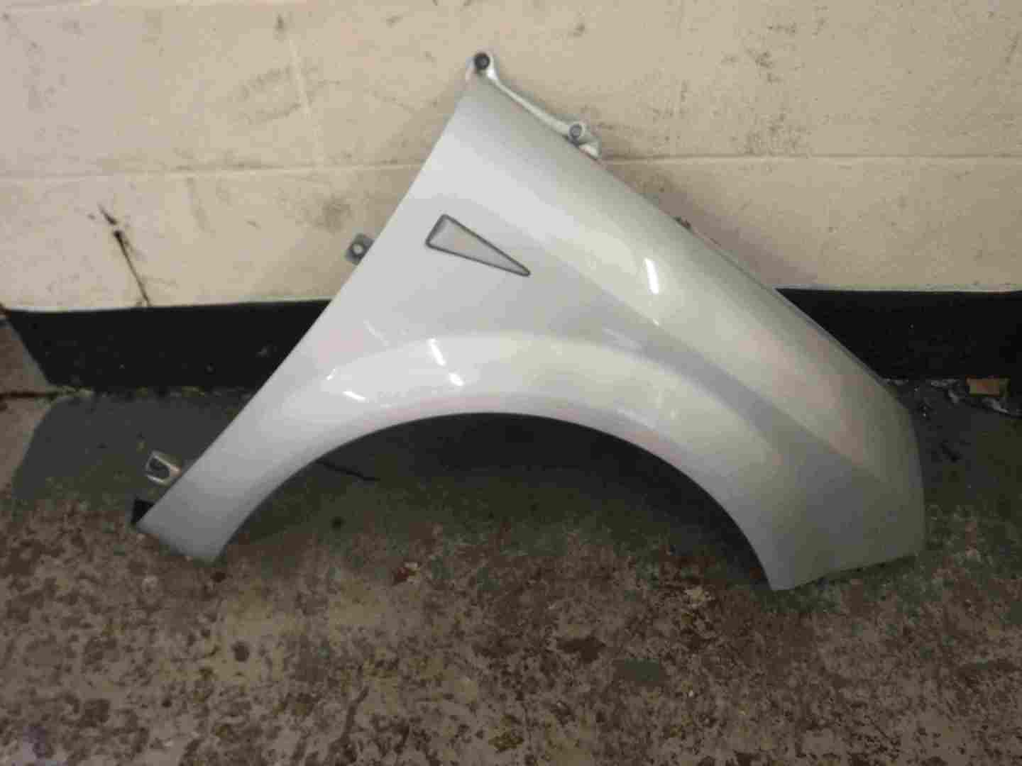 Renault Grand Scenic 2003-2009 Drivers OS Wing Silver TED69