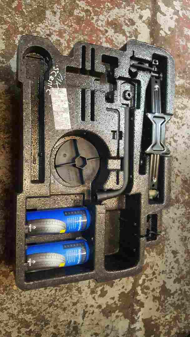 Renault Grand Scenic 2003-2009 Jack SET Foam Repair KIT