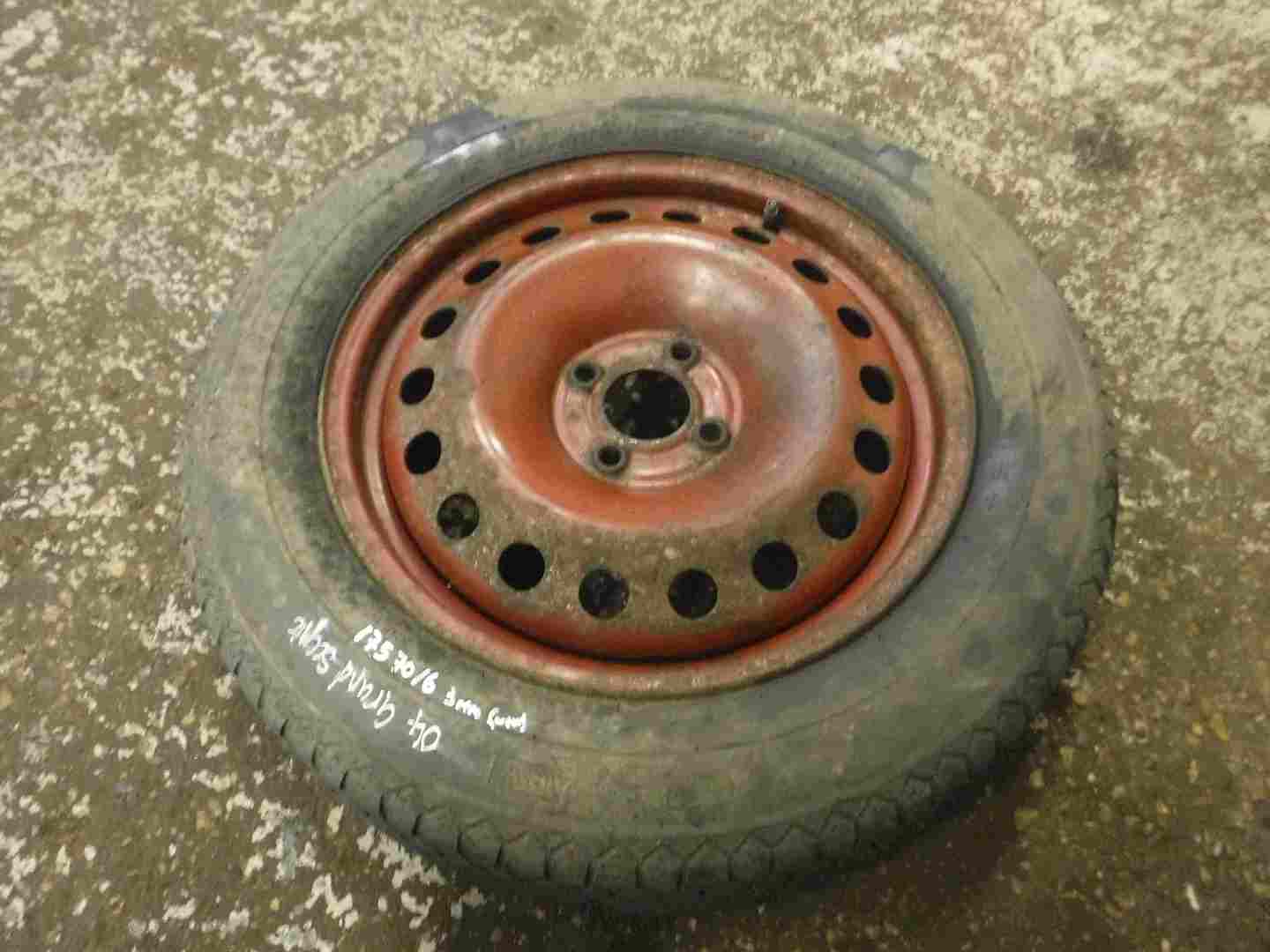 Renault Grand Scenic 2010 Spare Wheel Winch