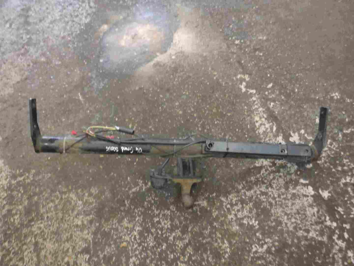 Renault Grand Scenic 2003-2009 Tow Bar Complete