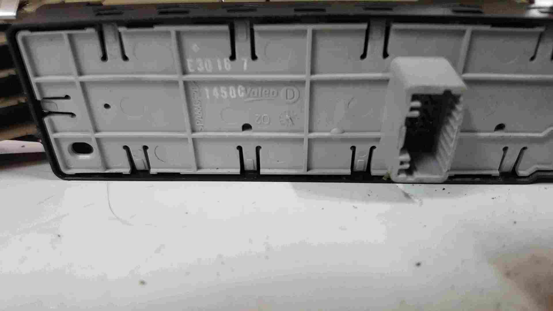 Thumb 3 Renault Grand Scenic 2009-2013 Drivers OSF Front Window Switch Folding Mirrors