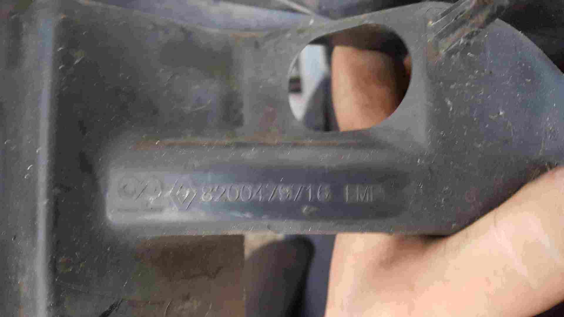 Thumb 3 Renault Grand Scenic MK2 2003-2009 Passenger NSF Front Headlight Bracket