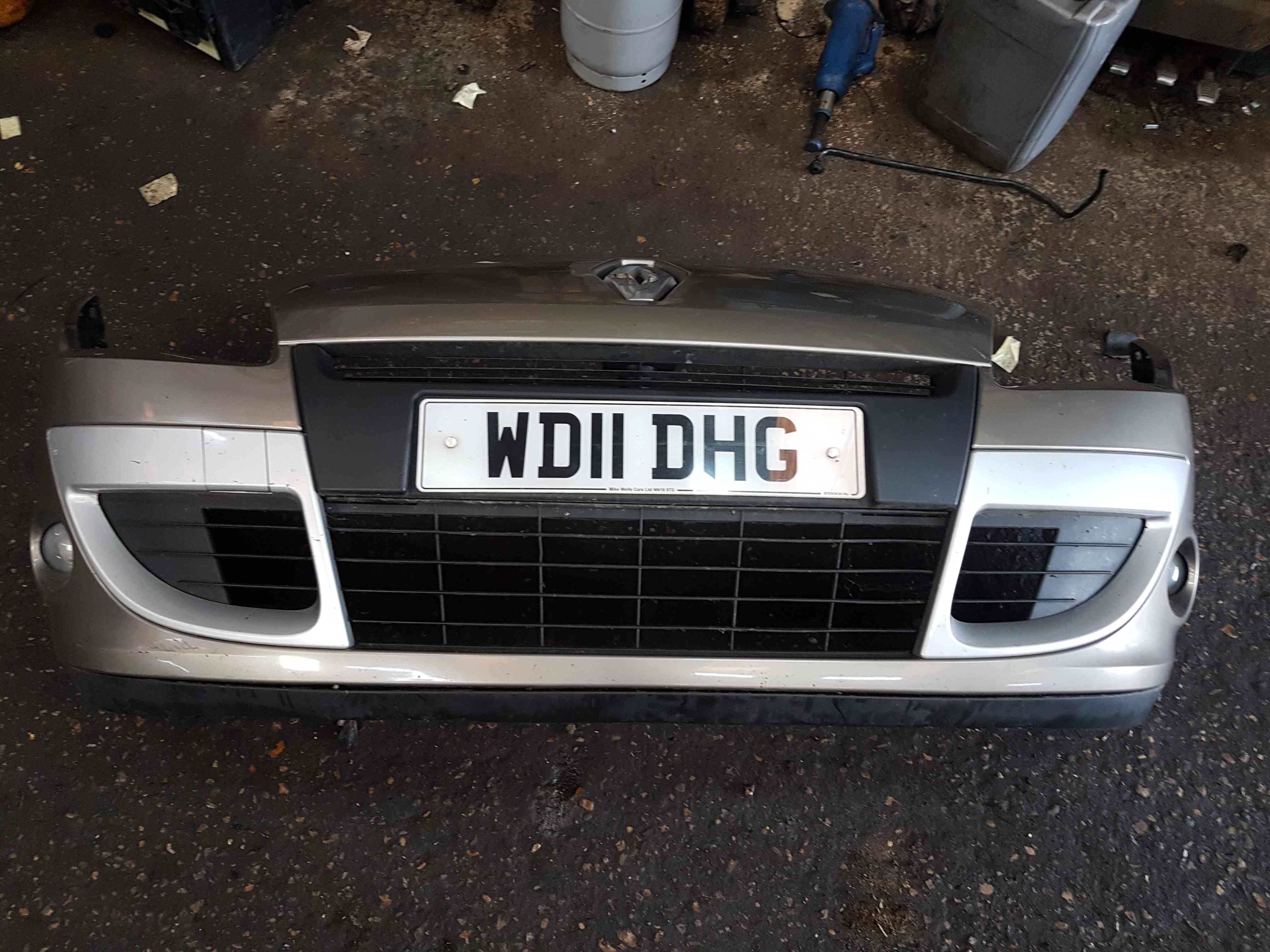 Thumb 17 Renault Grand Scenic MK3 2009-2012 Front Bumper Beige Tehnk