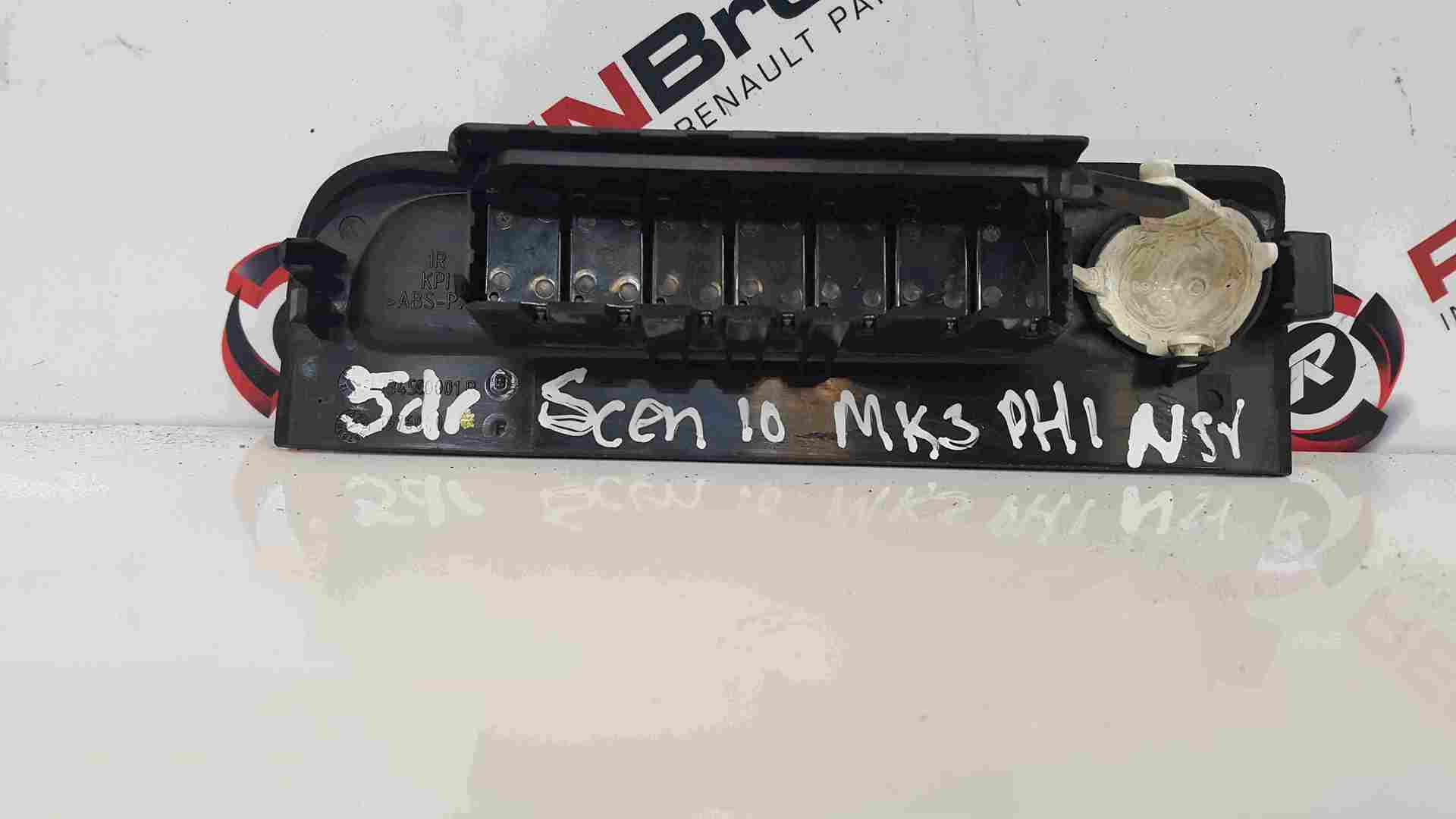 Thumb 2 Renault Grand Scenic MK3 2009-2016 Centre Rear Air Vent 734500001R