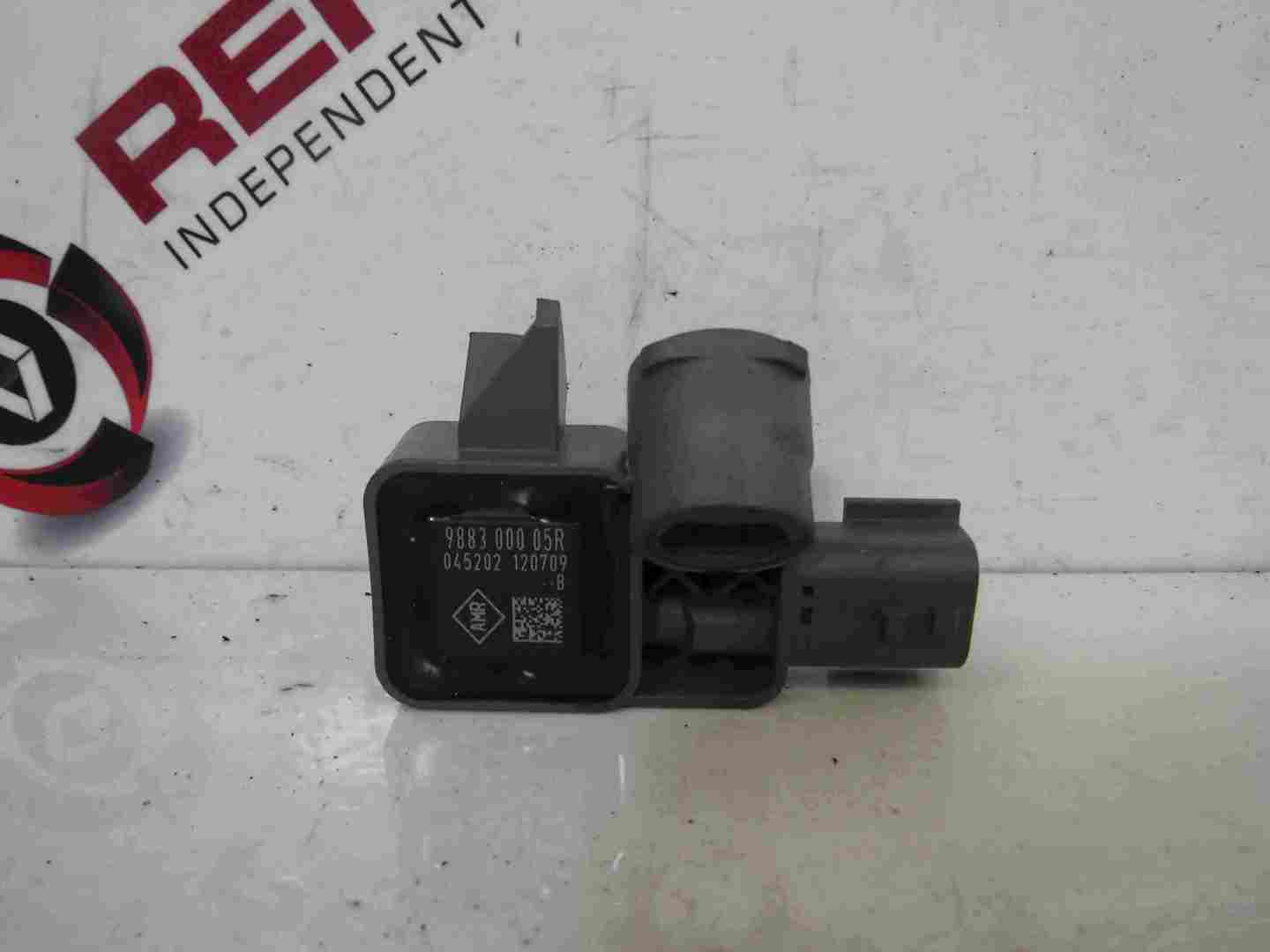Renault Grand Scenic MK3 2009-2016 Crash Impact Sensor 988310005R