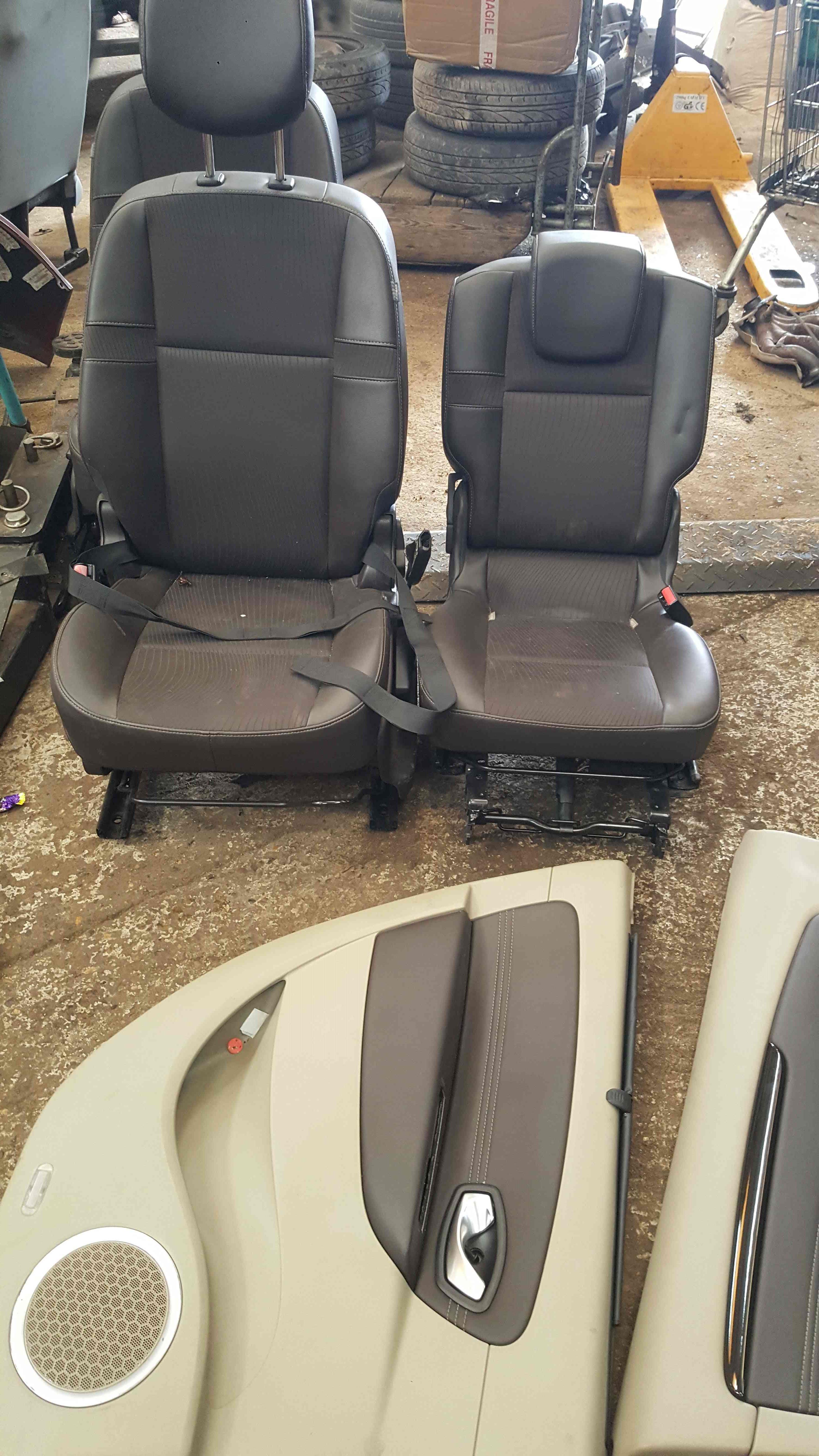 Renault Grand Scenic MK3 2009-2016 Front Seats Chairs Pair Half Leather Cards