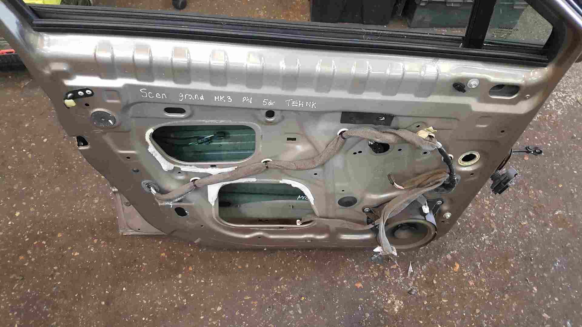 Thumb 2 Renault Grand Scenic MK3 2009-2016 Passenger NSF Front Door Beige TEHNK