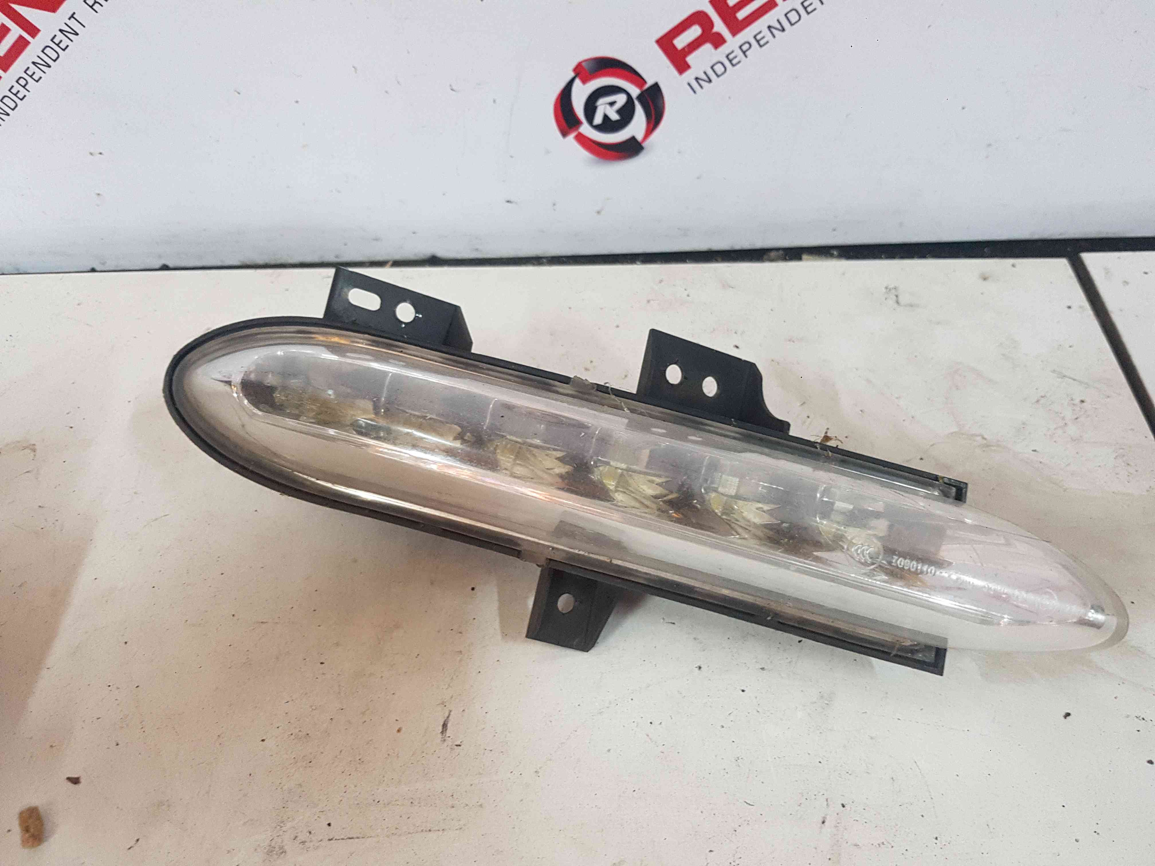 Thumb 4 Renault Grand Scenic MK3 2013-2016 Drivers OSF Front Daytime Running Light