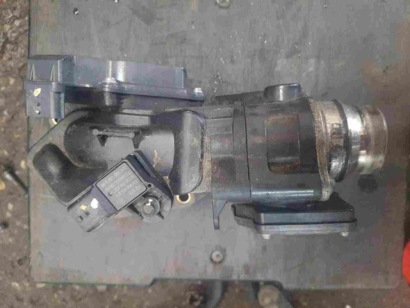 Thumb 3 Renault Grand Scenic MK4 2016-2022 1.6 DCI Throttle Body r9m 409 161A09278R
