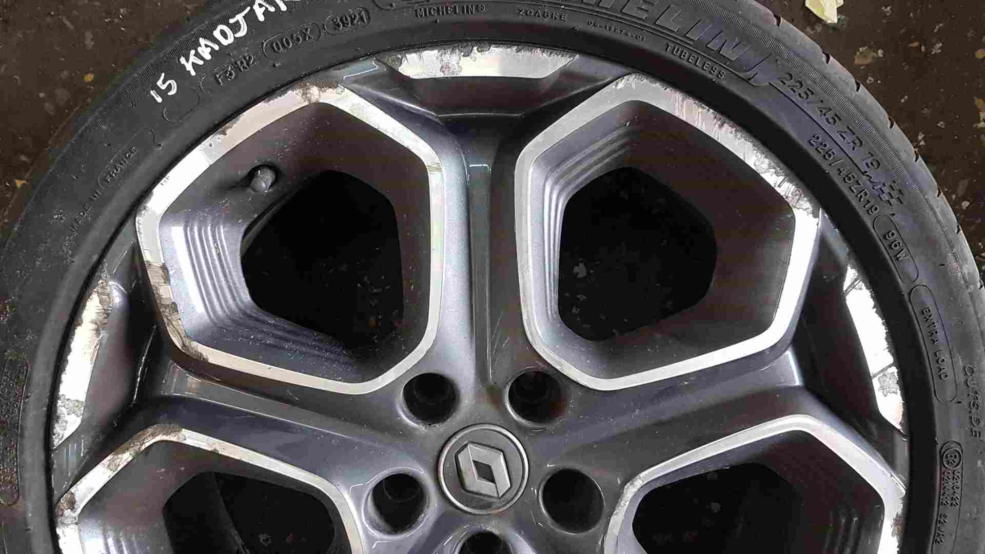 Thumb 4 Renault Kadjar 2015-2018 APPOLLO Alloy Wheel 403007598r 2/5