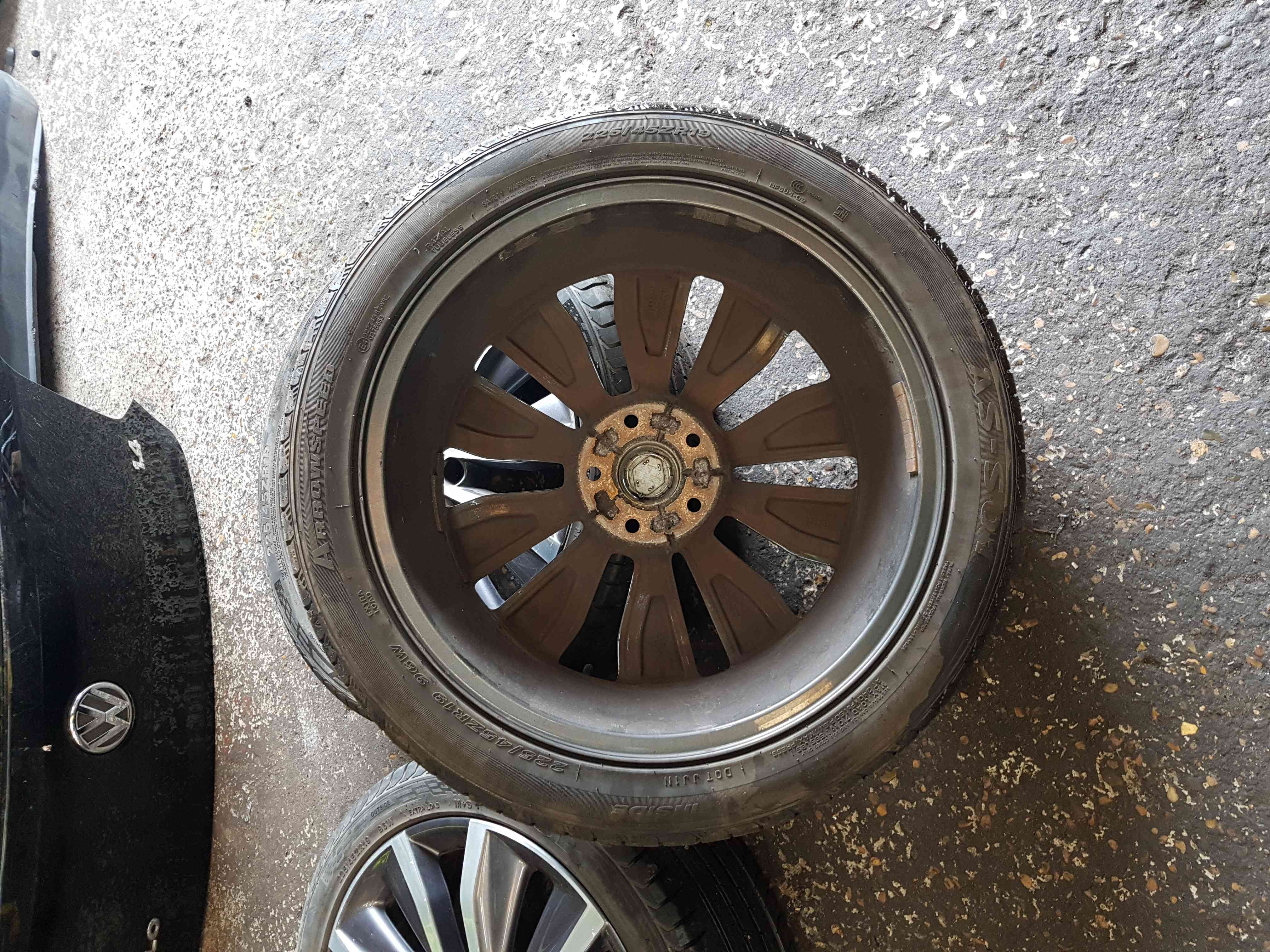 Thumb 6 Renault Kadjar 2015-2018 Alloy Wheel 19Inch 225 45 19 403009098R 3/5