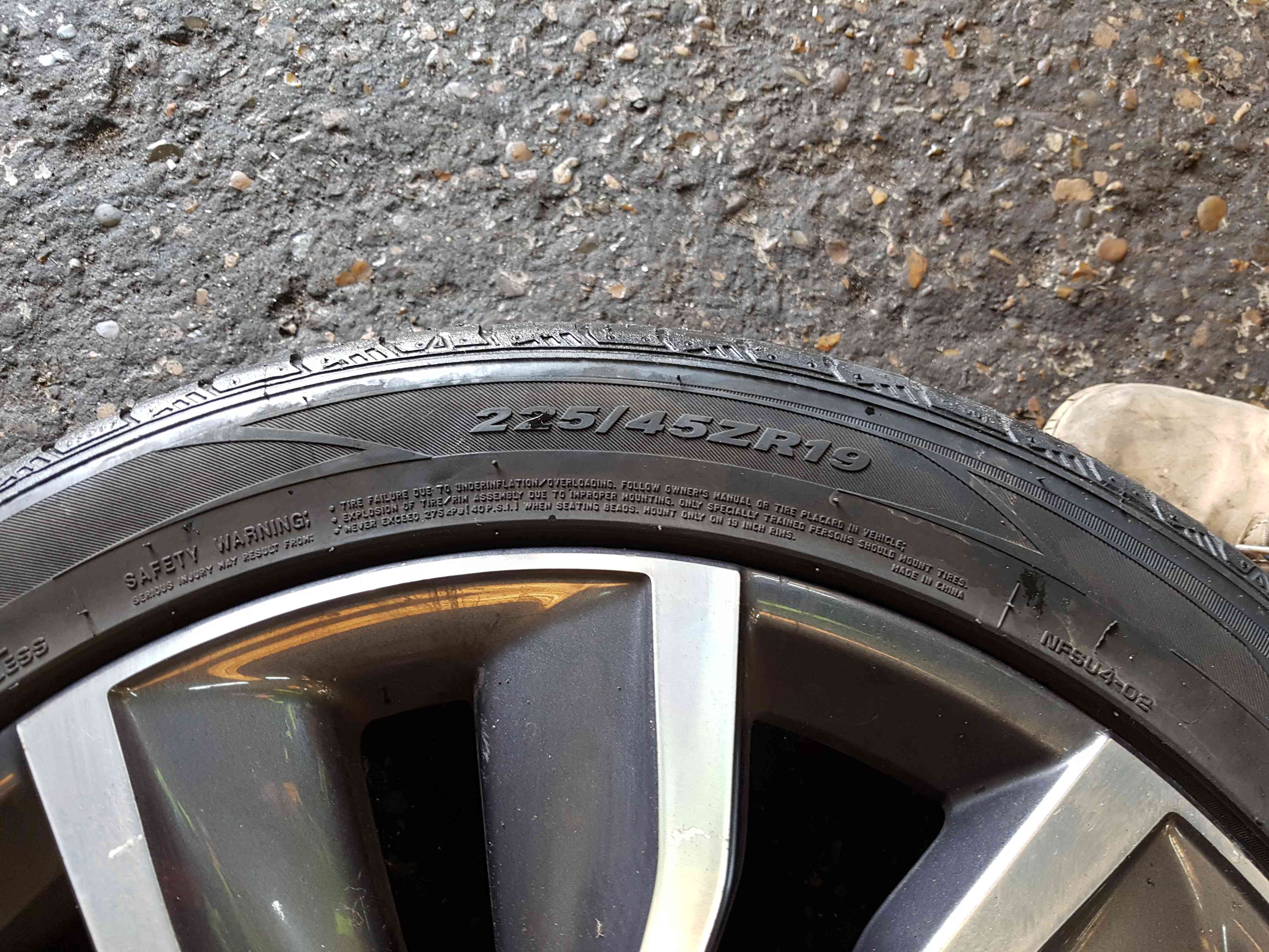 Thumb 8 Renault Kadjar 2015-2018 Alloy Wheel 19Inch 225 45 19 403009098R 3/5