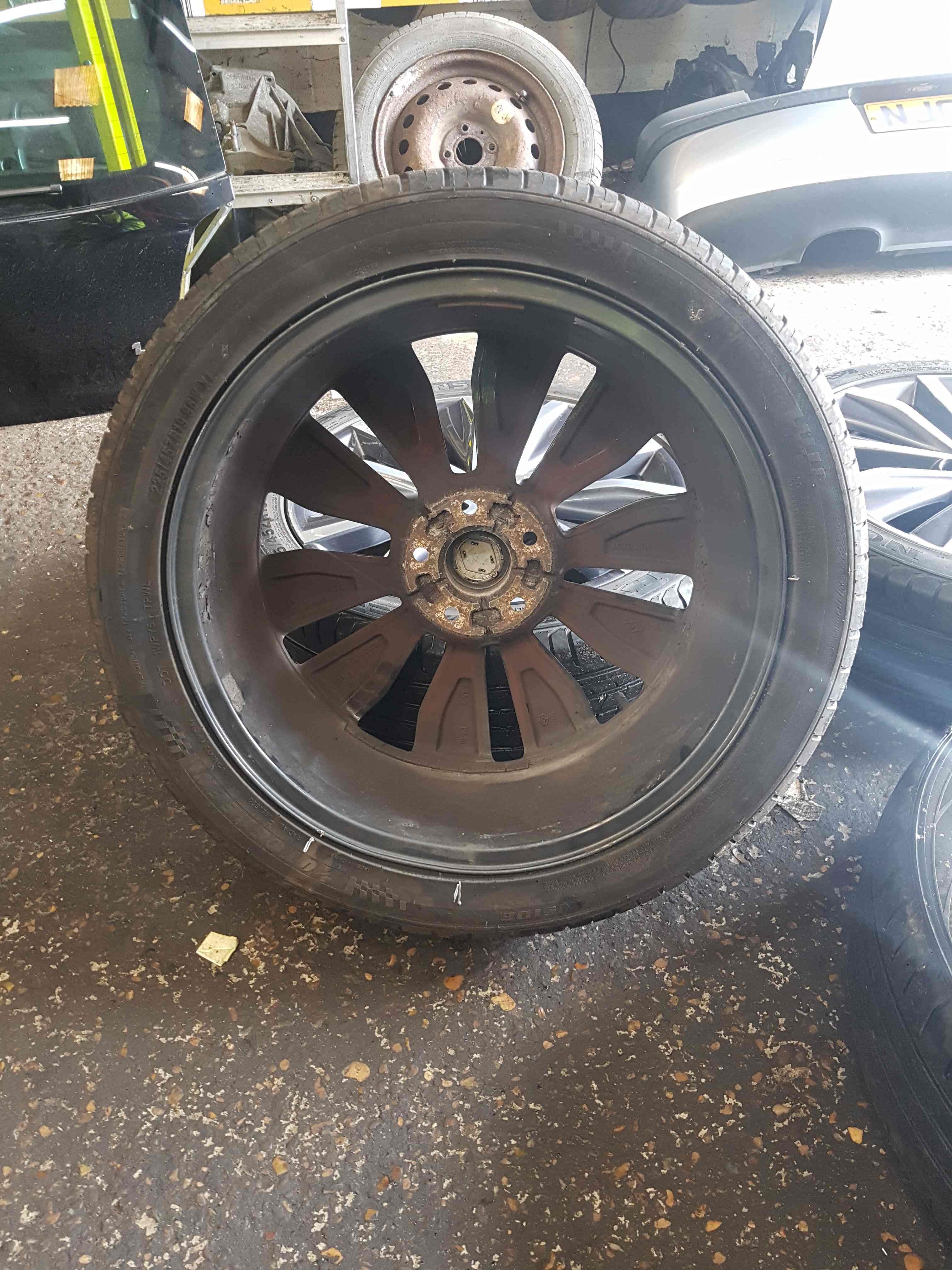 Thumb 4 Renault Kadjar 2015-2018 Alloy Wheel 19inch 225 45 19 403009098R 3/5