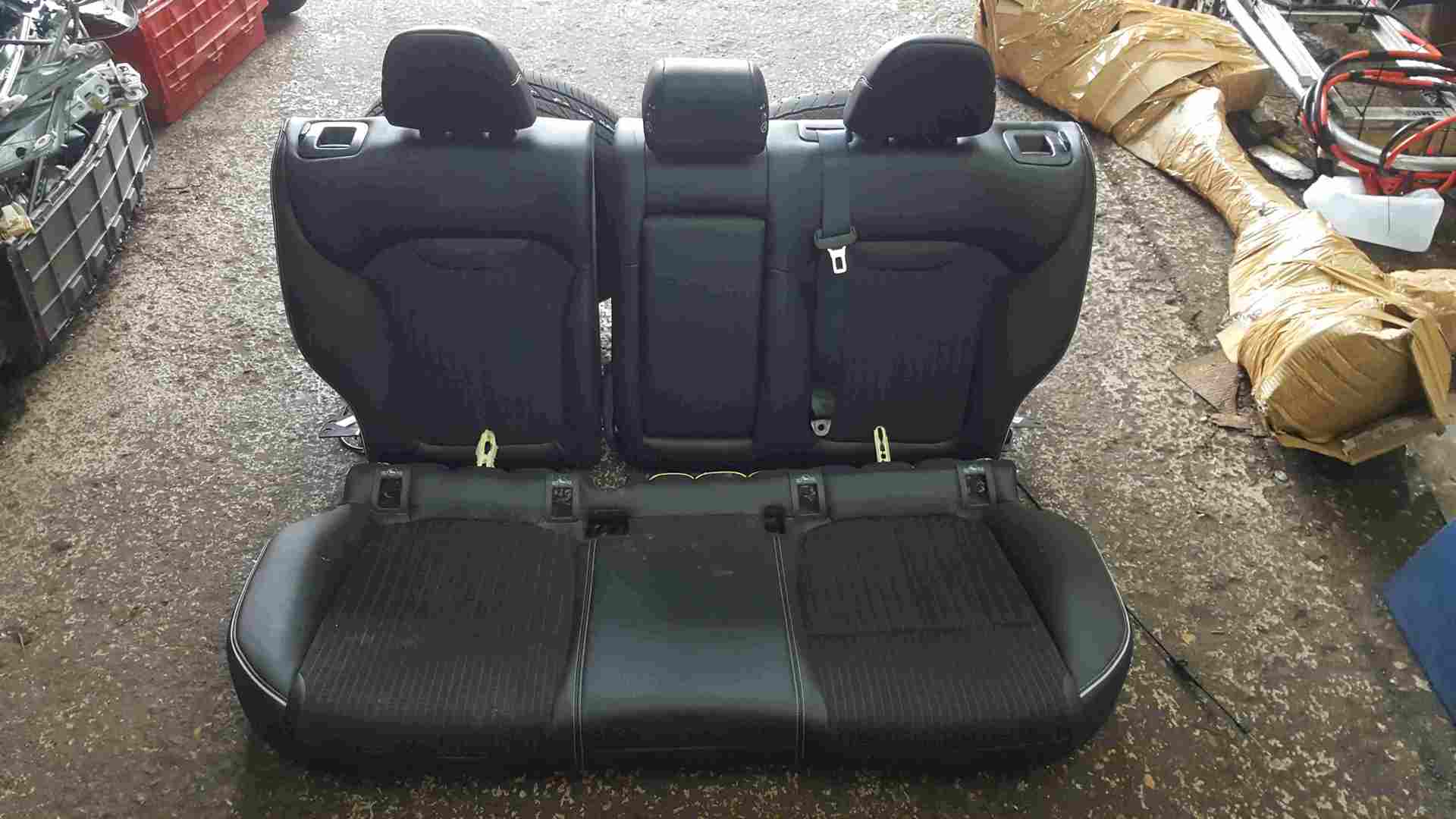 Renault Kadjar 2015-2018 Black Leather Rear Seat Bench Chair