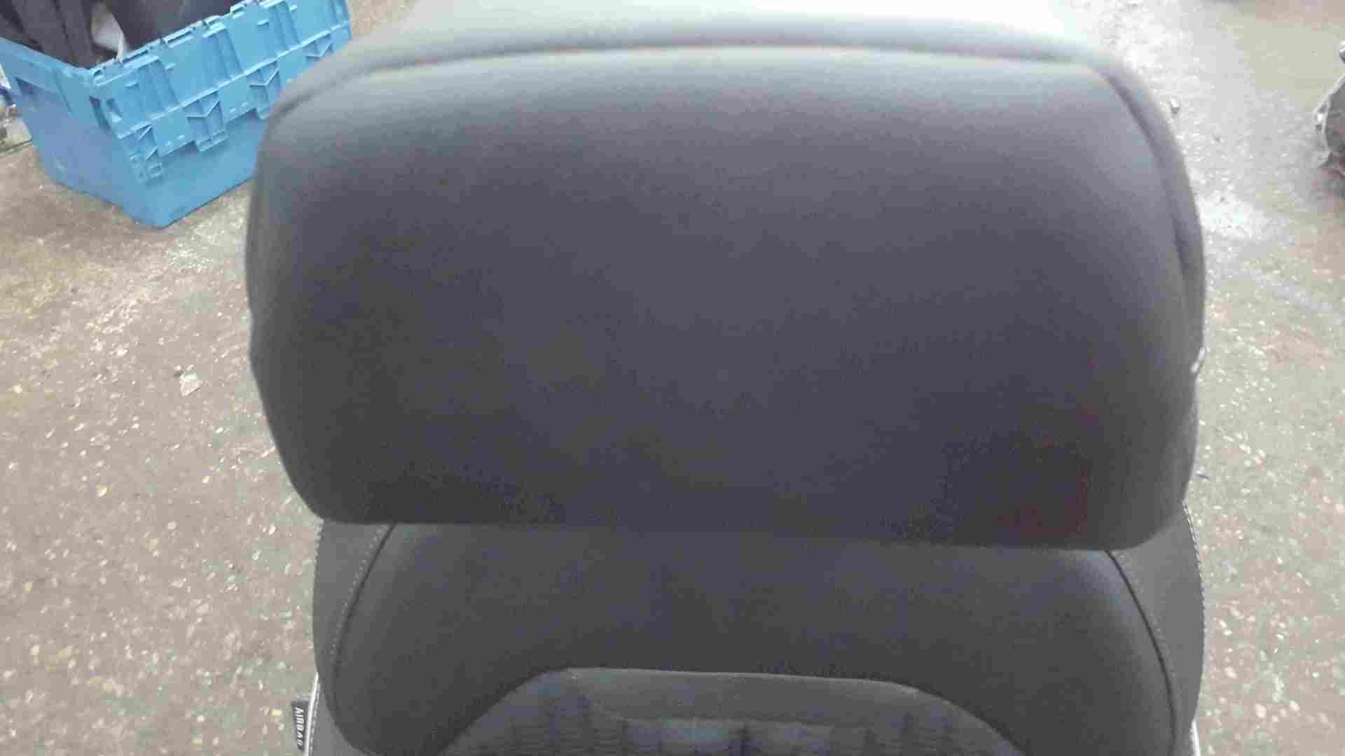 Thumb 4 Renault Kadjar 2015-2018 Drivers OSF Front Seat Chair