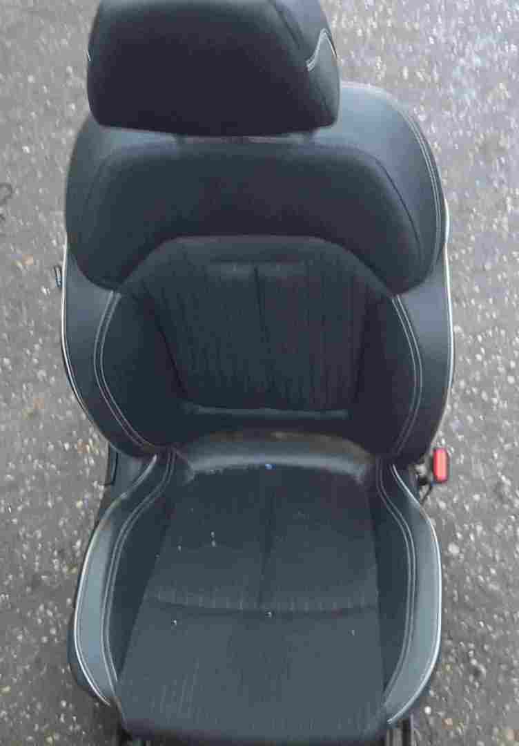 Renault Kadjar 2015-2018 Drivers OSF Front Seat Chair