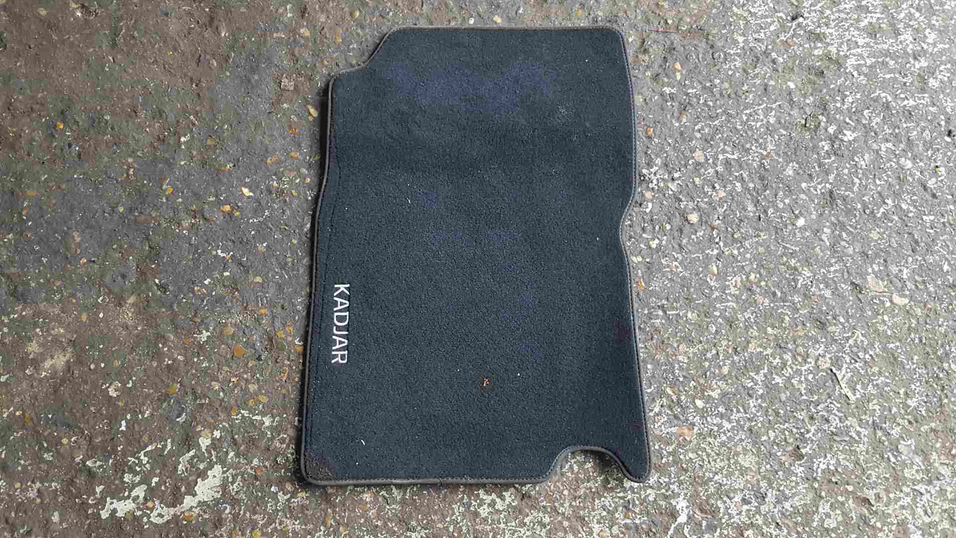 Renault Kadjar 2015-2018 Front Carpet Mat Genuine