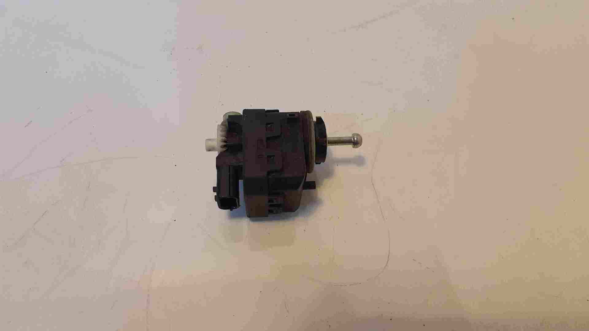Renault Kadjar 2015-2018 Headlight Adjuster