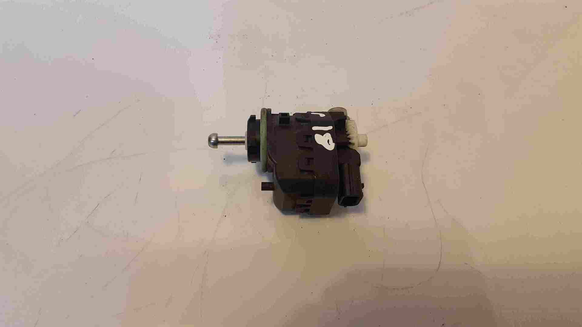 Thumb 3 Renault Kadjar 2015-2018 Headlight Adjuster