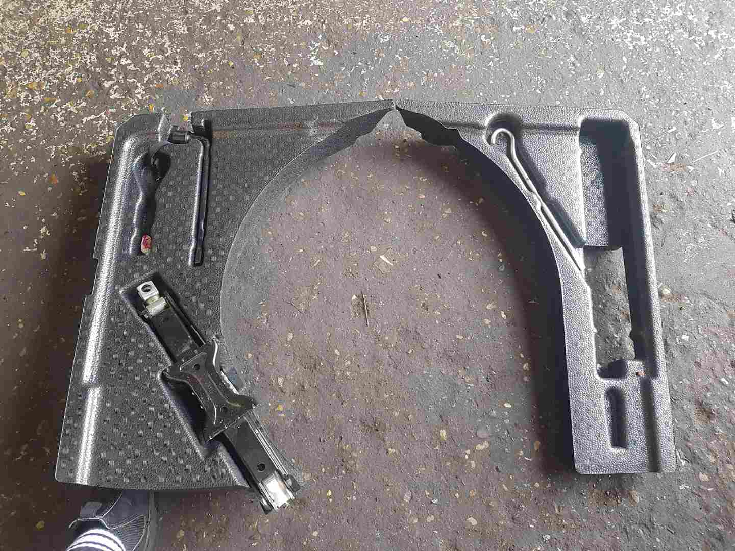 Renault Kadjar 2015-2018 Jack SET Foam KIT