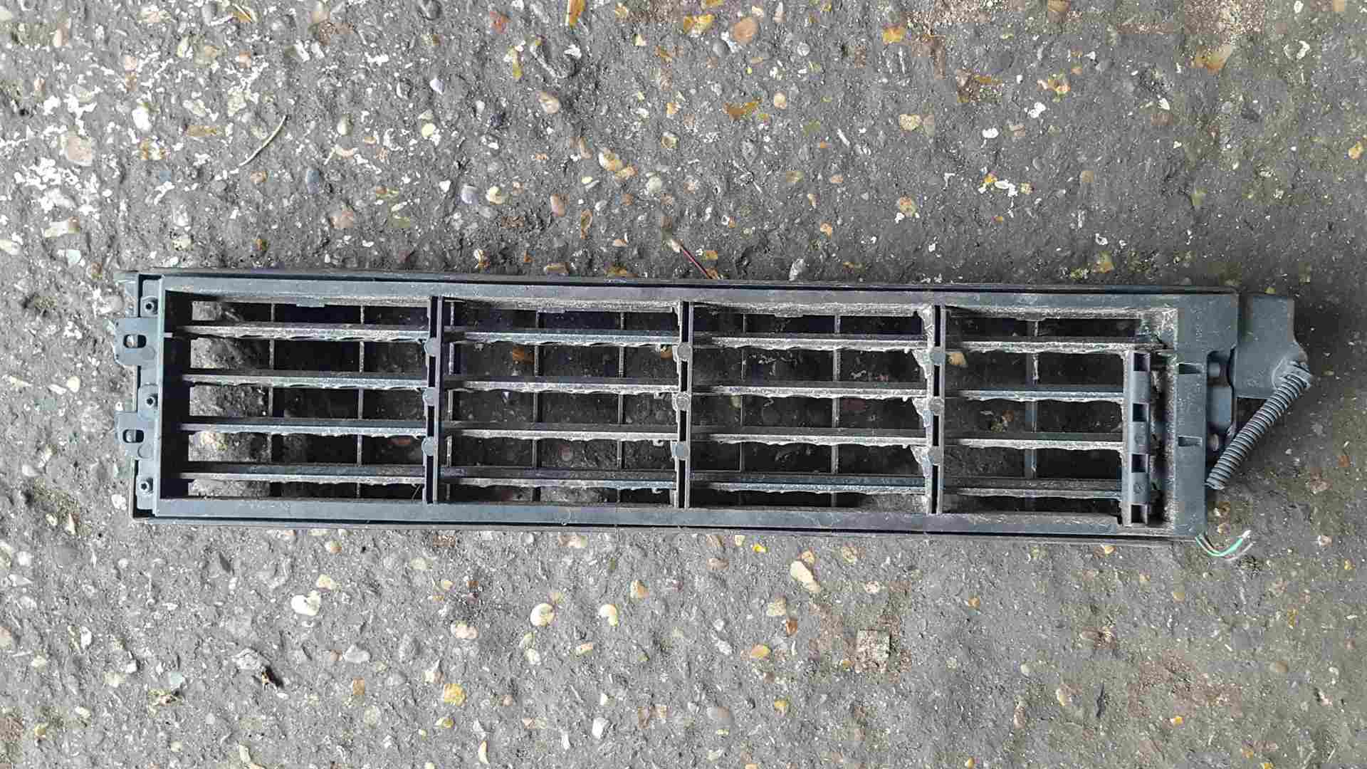 Thumb 3 Renault Kadjar 2015-2018 Radiator Air Duct Guide Grill 623224EA0B