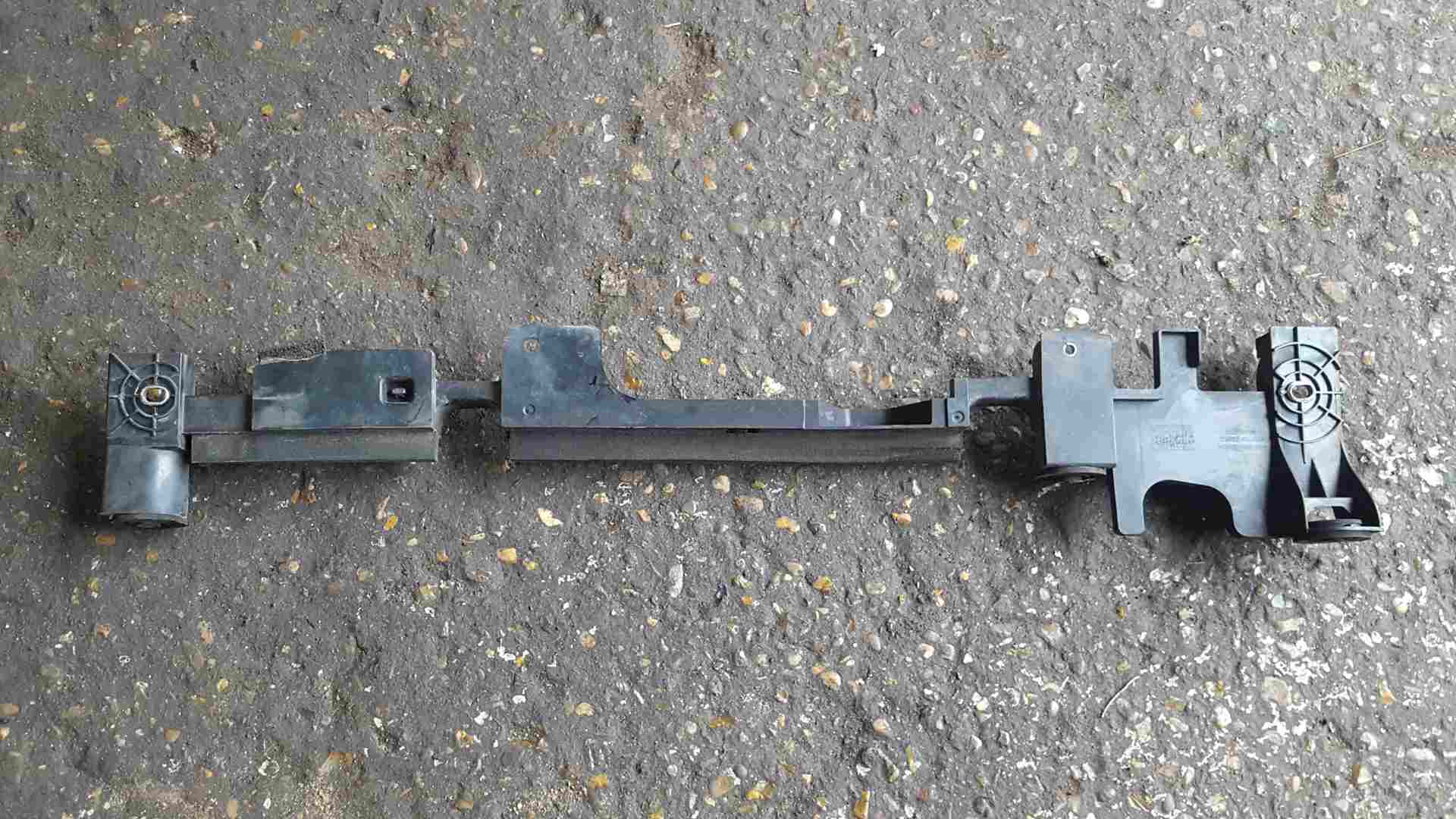 Renault Kadjar 2015-2018 Radiator Top Support Holder Bracket 215424EA0A