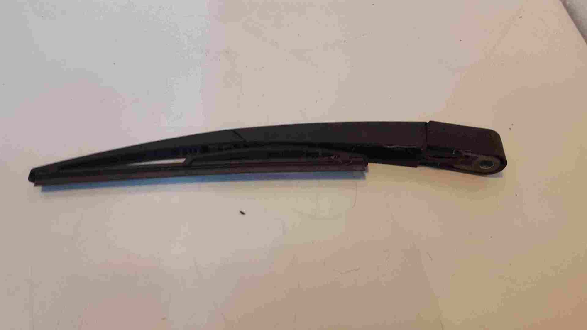 Renault Kadjar 2015-2018 Rear Wiper Arm