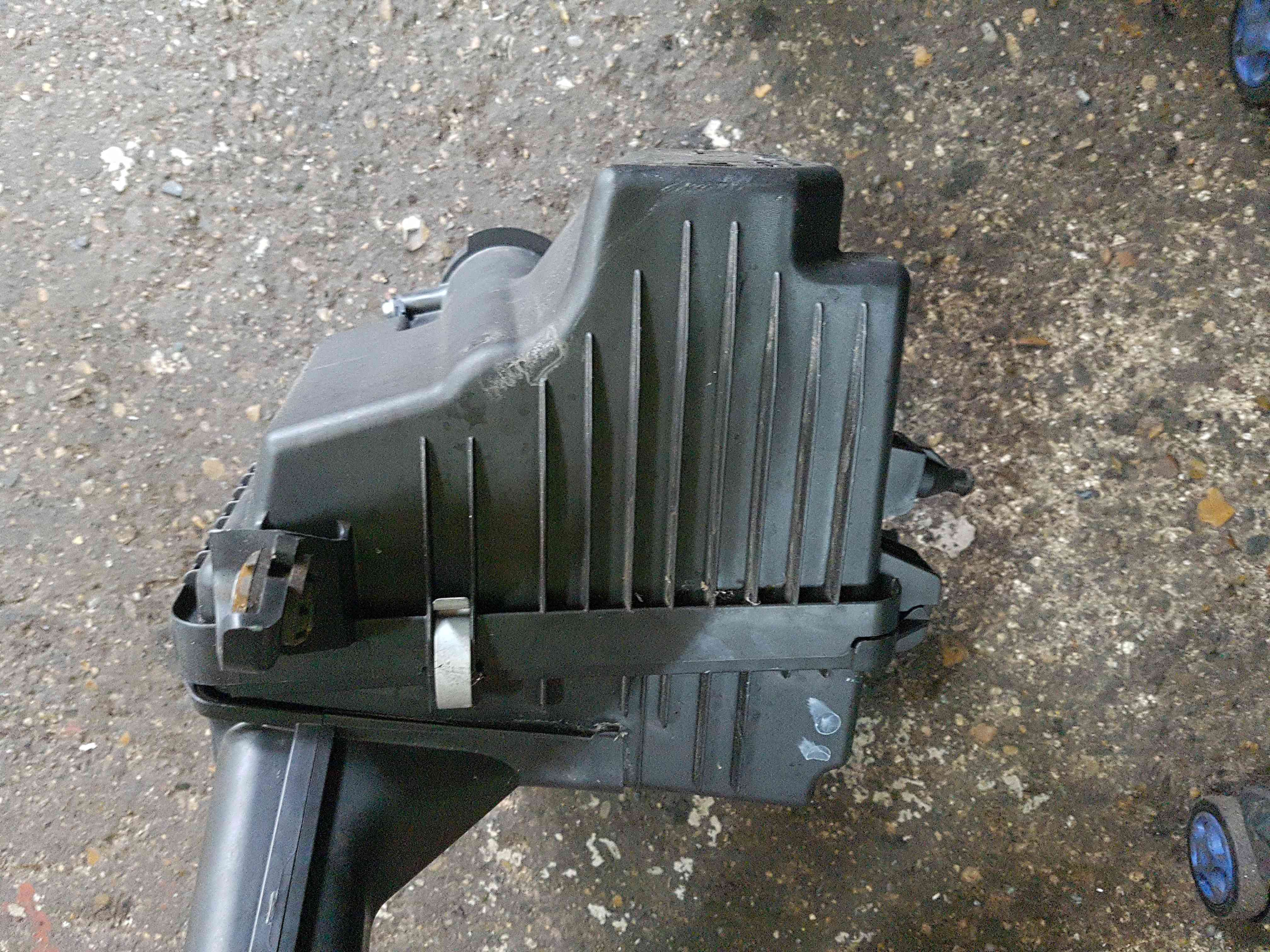 Thumb 5 Renault Kadjar 2015-2021 1.5 DCI Airbox Filter Housing K9K 646