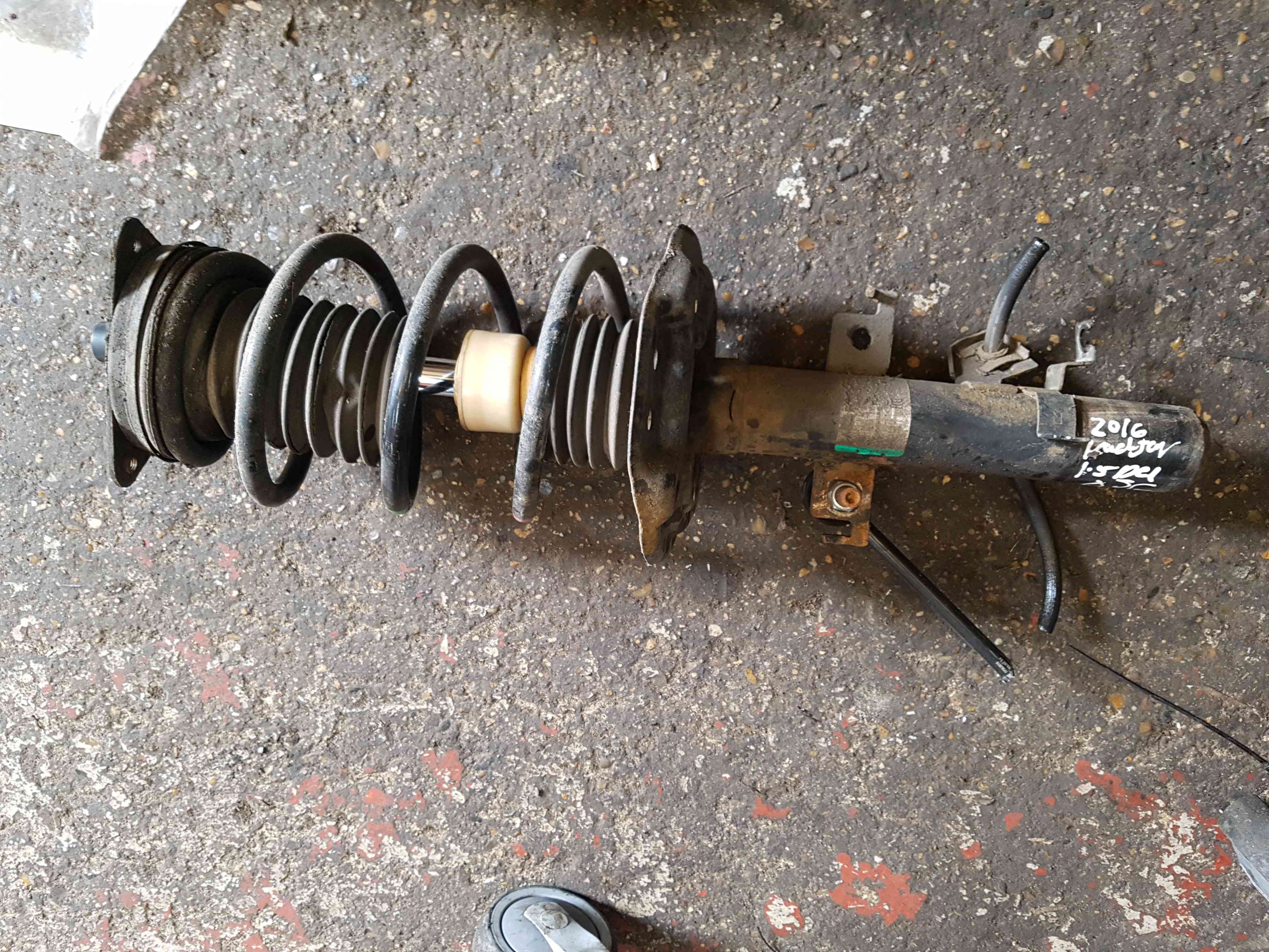 Thumb 2 Renault Kadjar 2015-2021 1.5 Drivers OSF Front Spring Strut LEG