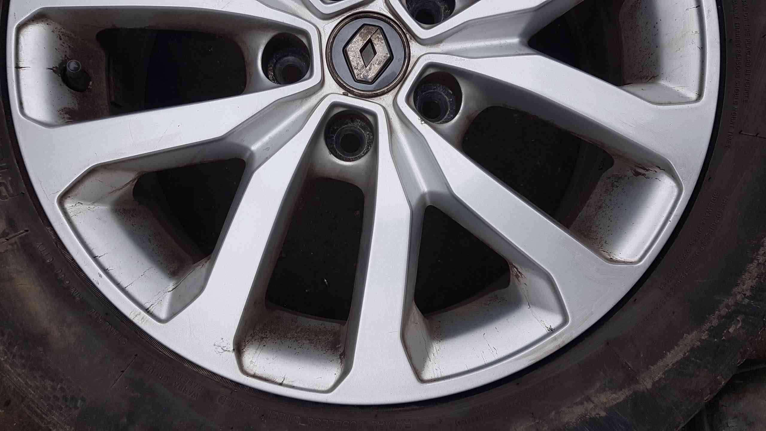 Renault Kadjar 2015-2021 Aquila Alloy Wheel 17Inch 403004770R 4/5