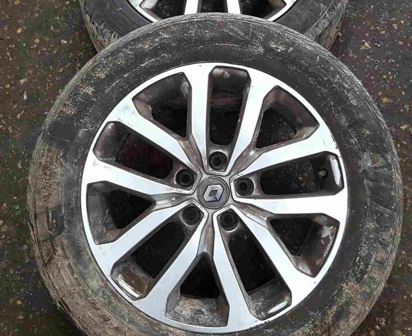 Renault Kadjar 2015-2021 Aquila Alloy Wheel 17in 403004770R 4/5