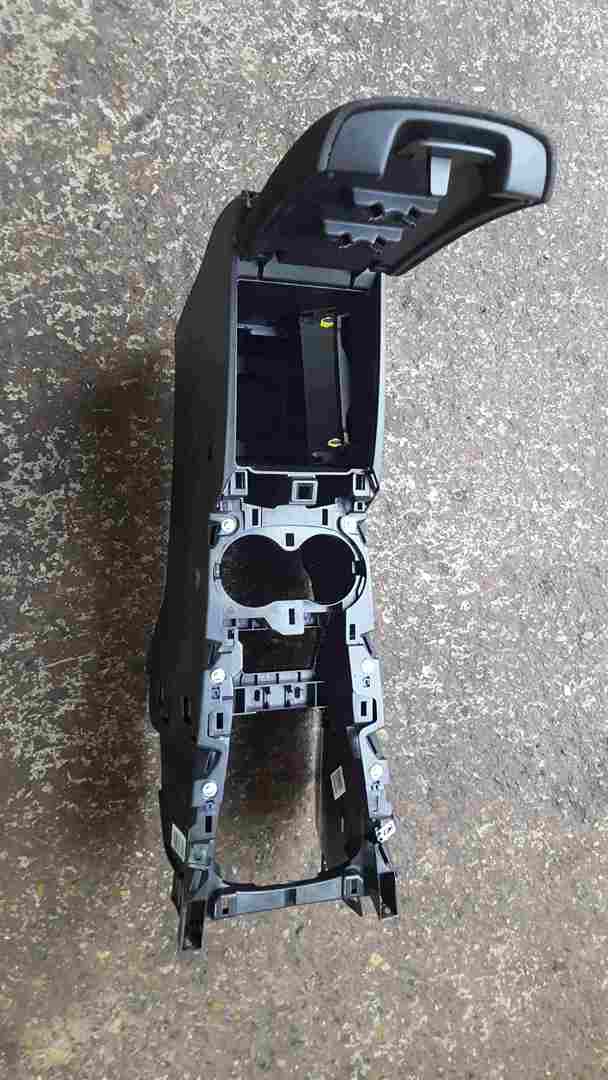 Thumb 2 Renault Kadjar 2015-2021 Arm Rest Centre Console Armrest 969108008R