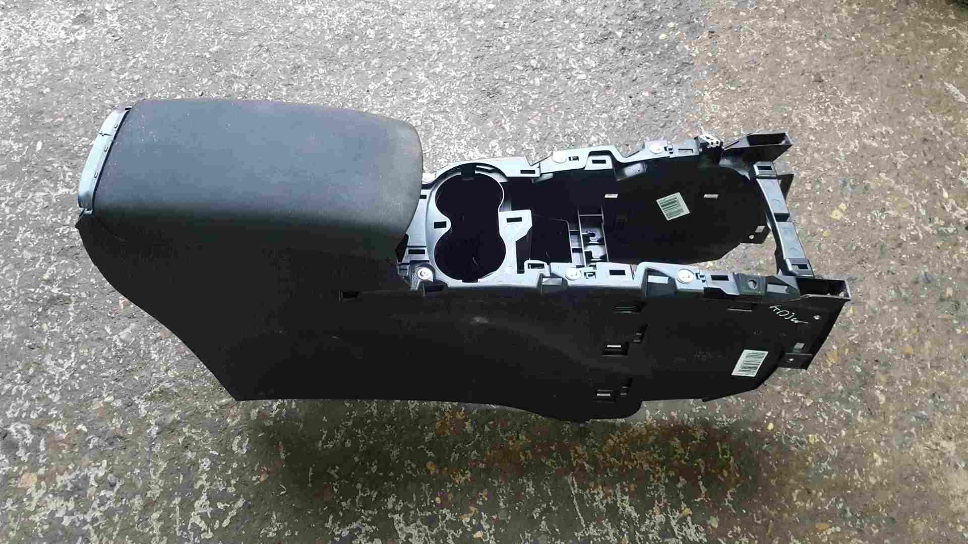 Renault Kadjar 2015-2021 Arm Rest Centre Console Armrest 969108008R